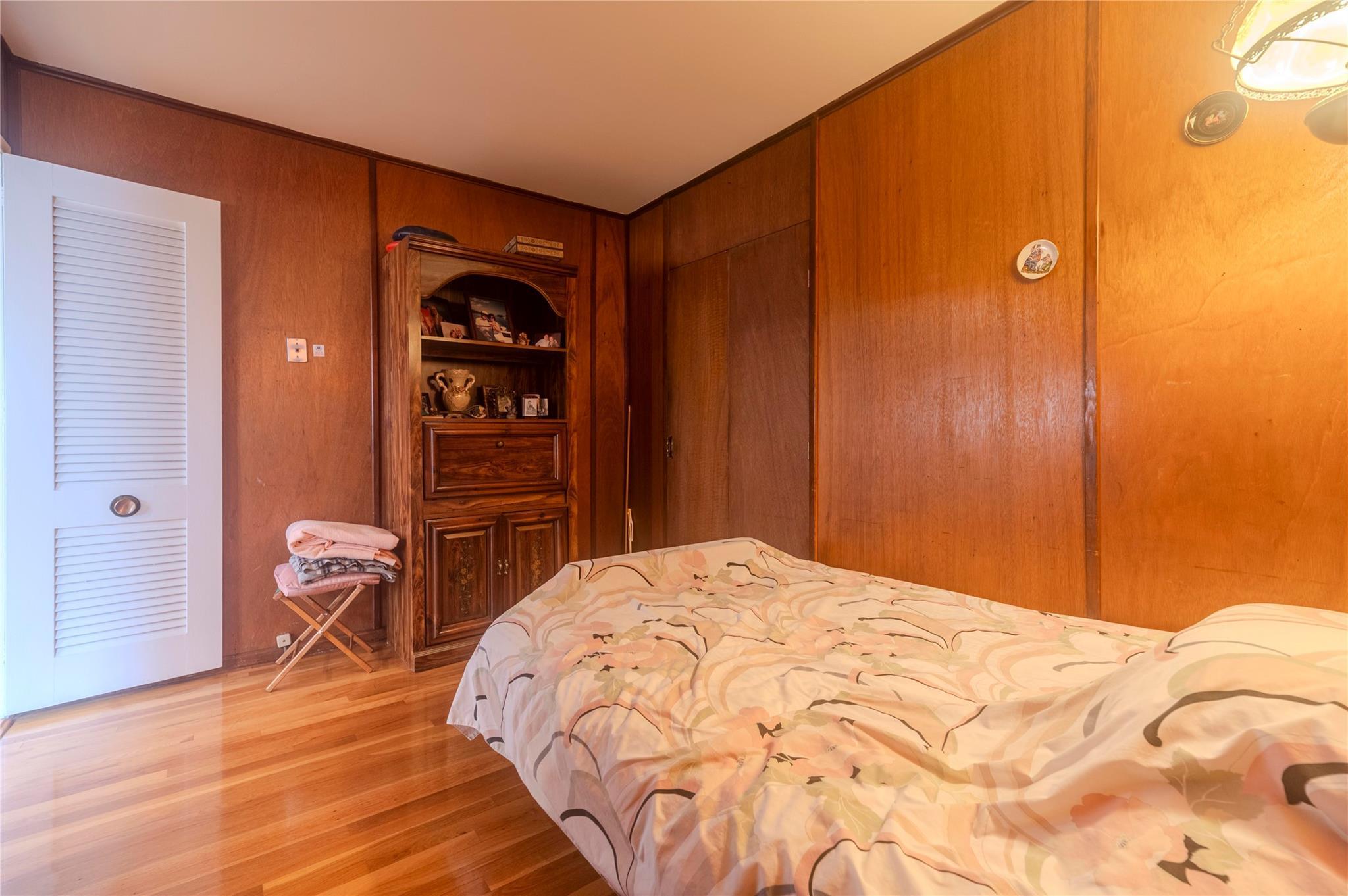 Single Family 77  Queens, NY 11364, MLS-844543-20