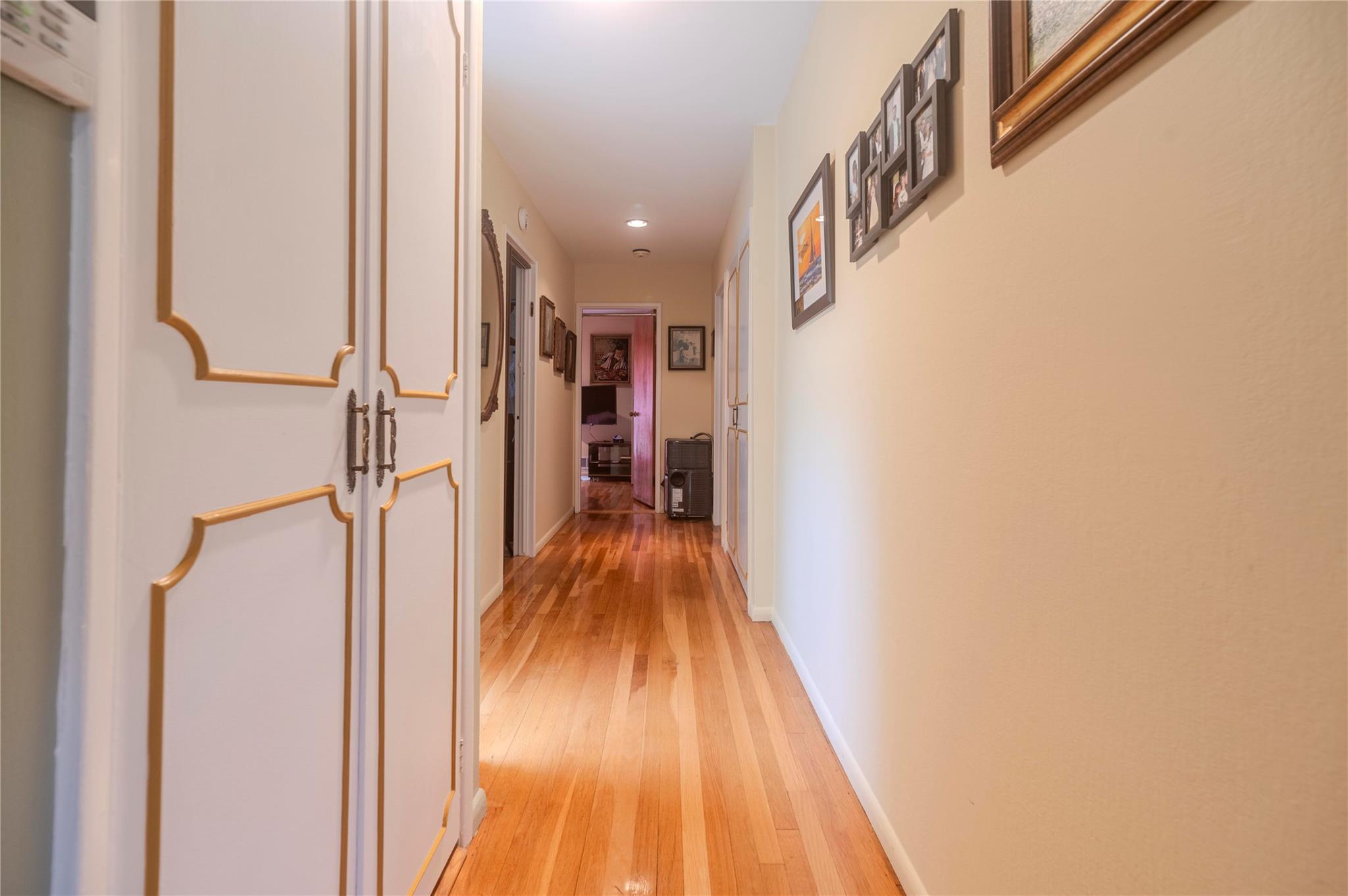 Single Family 77  Queens, NY 11364, MLS-844543-21