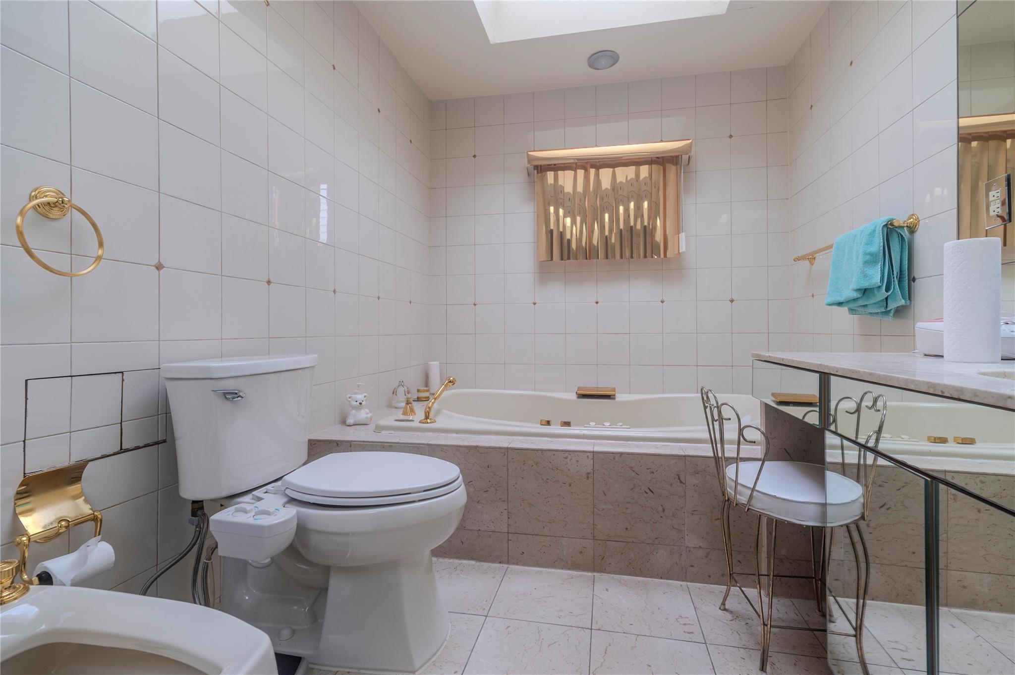 Single Family 77  Queens, NY 11364, MLS-844543-22