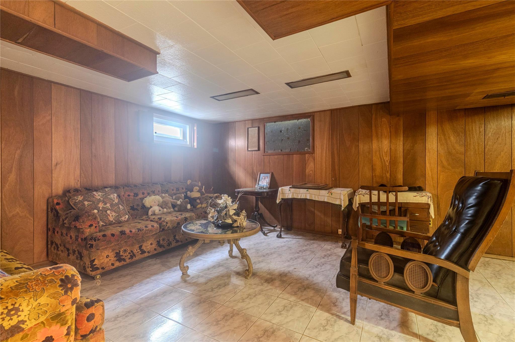 Single Family 77  Queens, NY 11364, MLS-844543-25