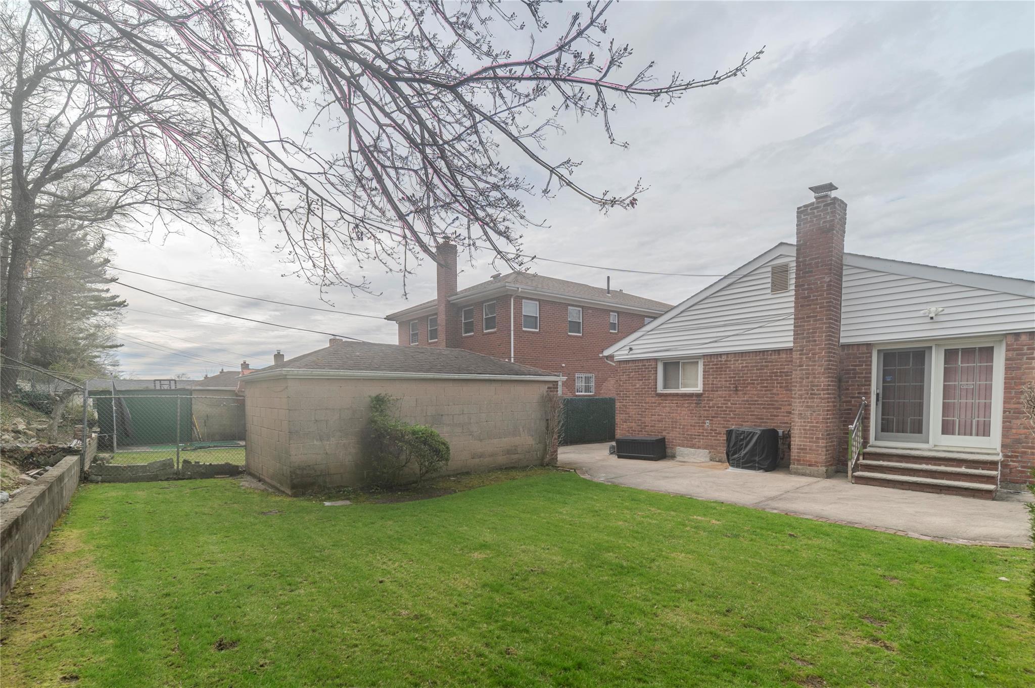 Single Family 77  Queens, NY 11364, MLS-844543-33