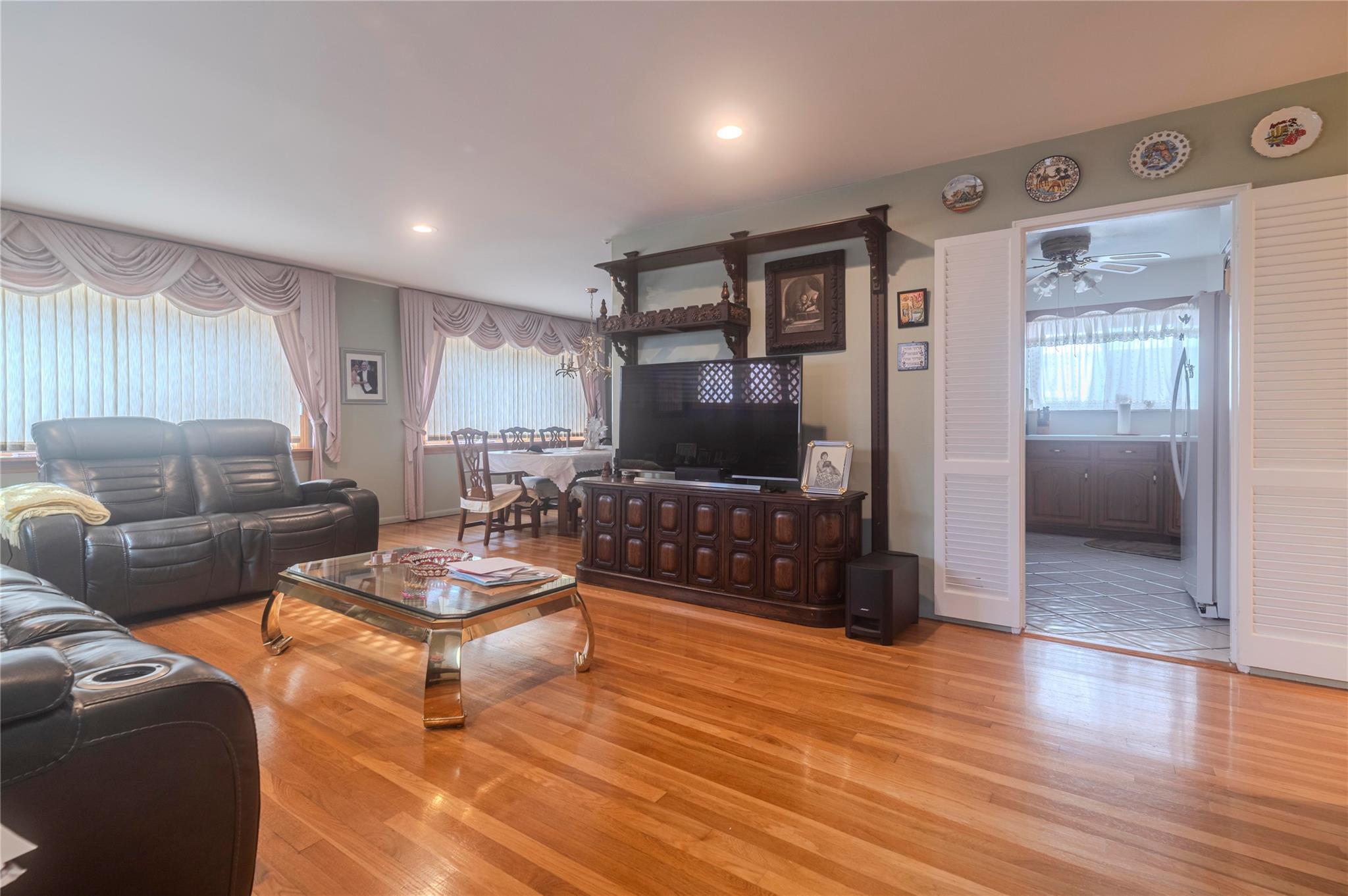 Single Family 77  Queens, NY 11364, MLS-844543-5