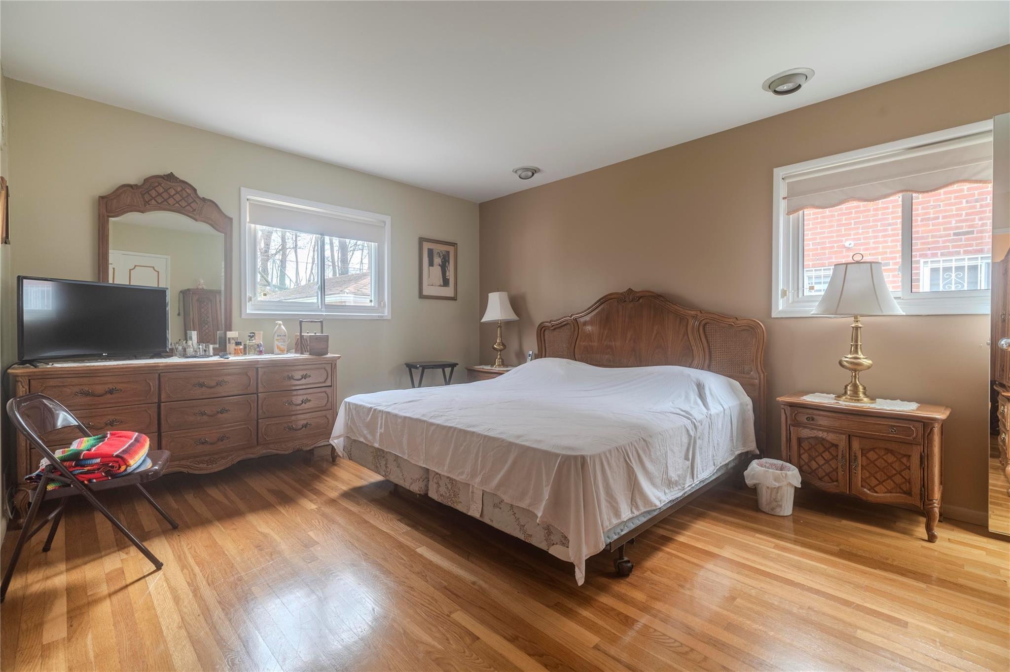 Single Family 77  Queens, NY 11364, MLS-844543-9