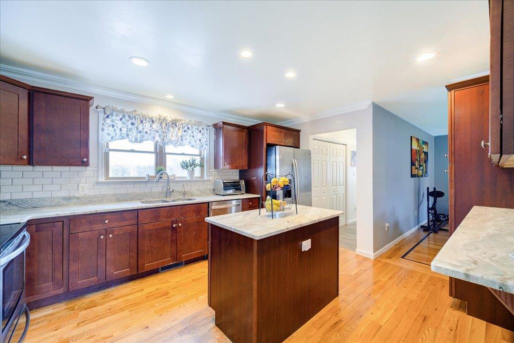 Single Family New Vernon  Orange County, NY 10940, MLS-844560-10