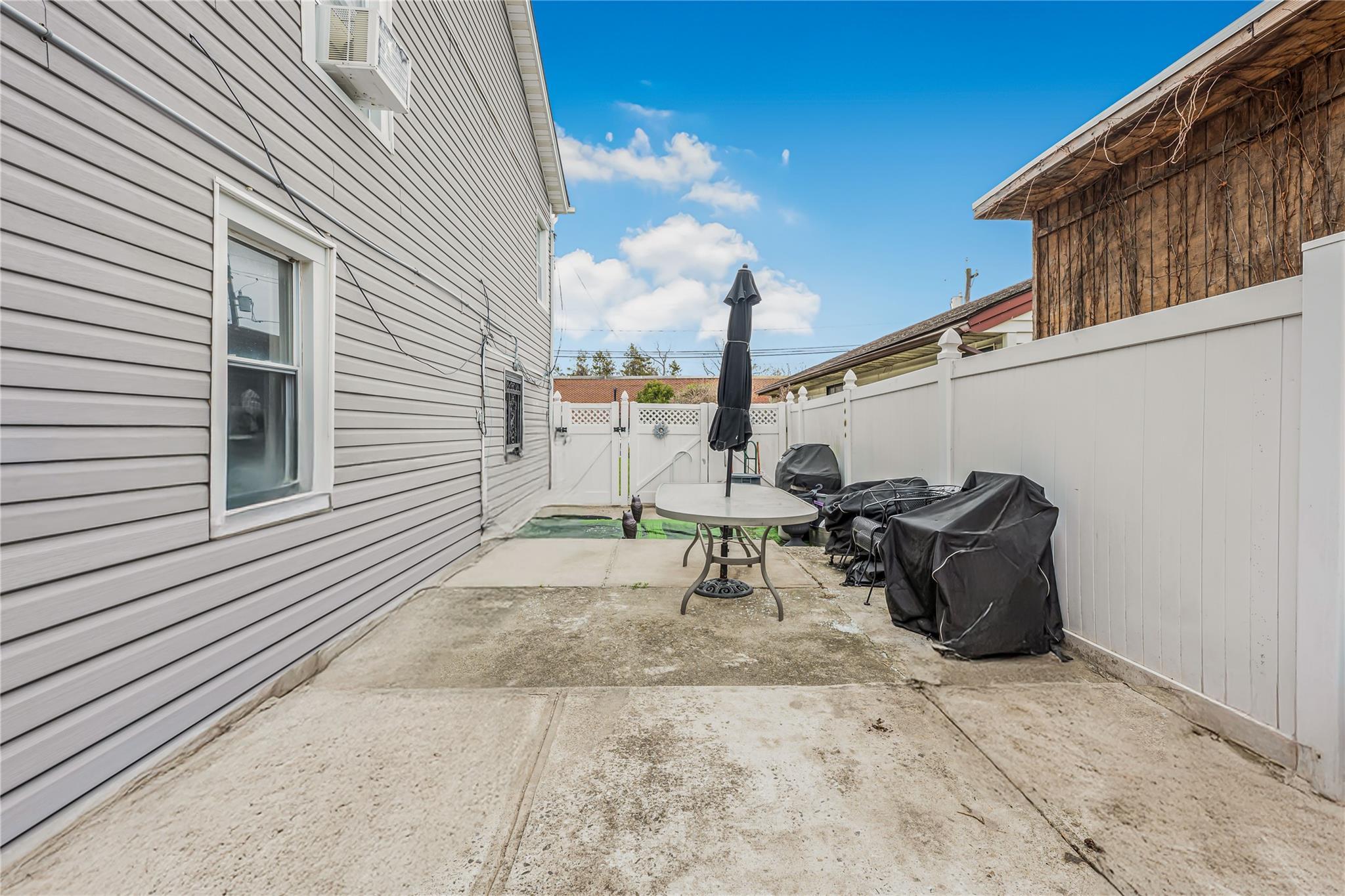 Single Family Alvin  Nassau County, NY 11096, MLS-844572-2
