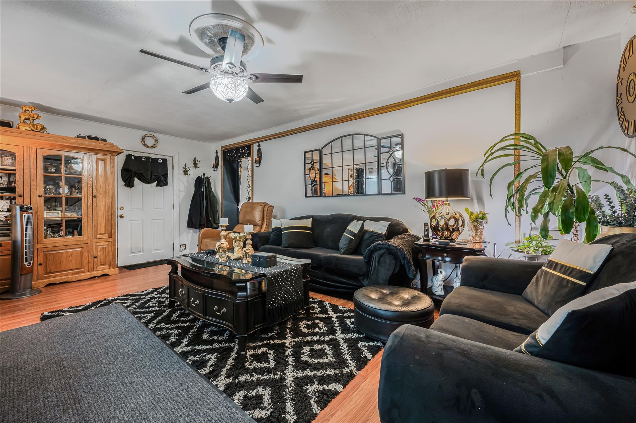 Single Family Alvin  Nassau County, NY 11096, MLS-844572-3