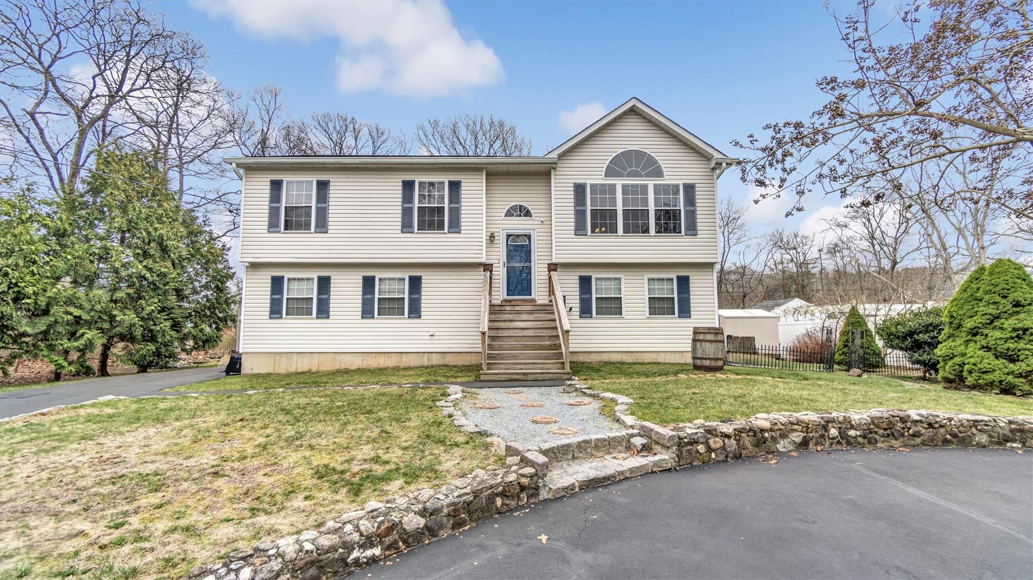 Single Family Edgewater  Suffolk County, NY 11951, MLS-844578-2
