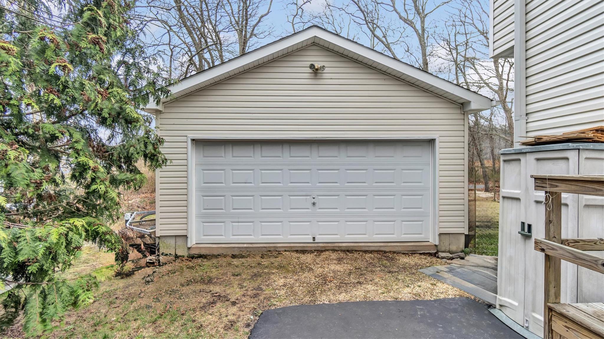 Single Family Edgewater  Suffolk County, NY 11951, MLS-844578-21