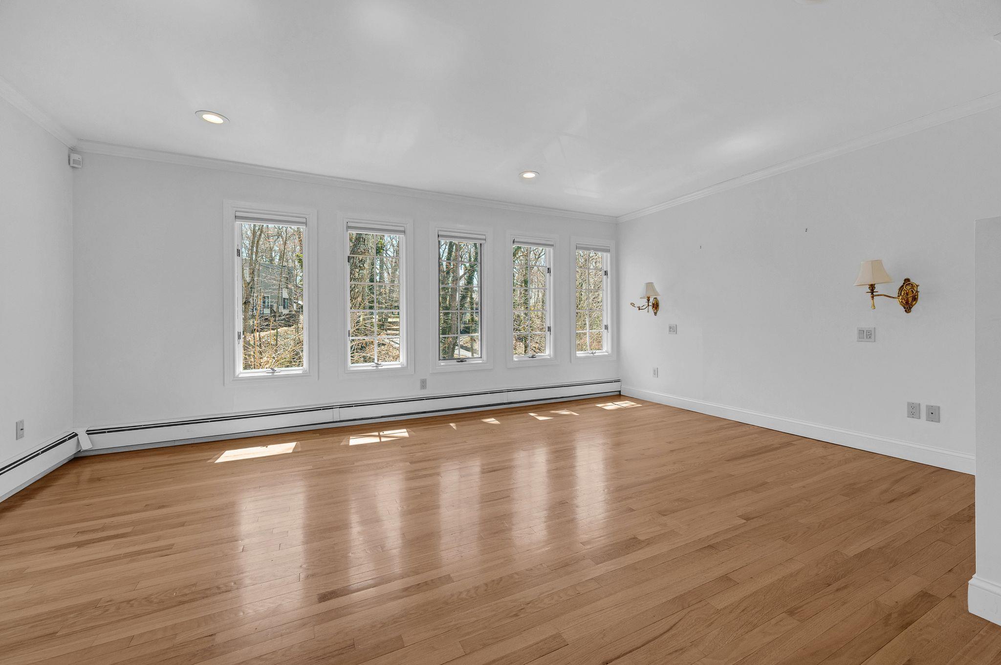 Single Family Glen  Suffolk County, NY 11724, MLS-844620-10