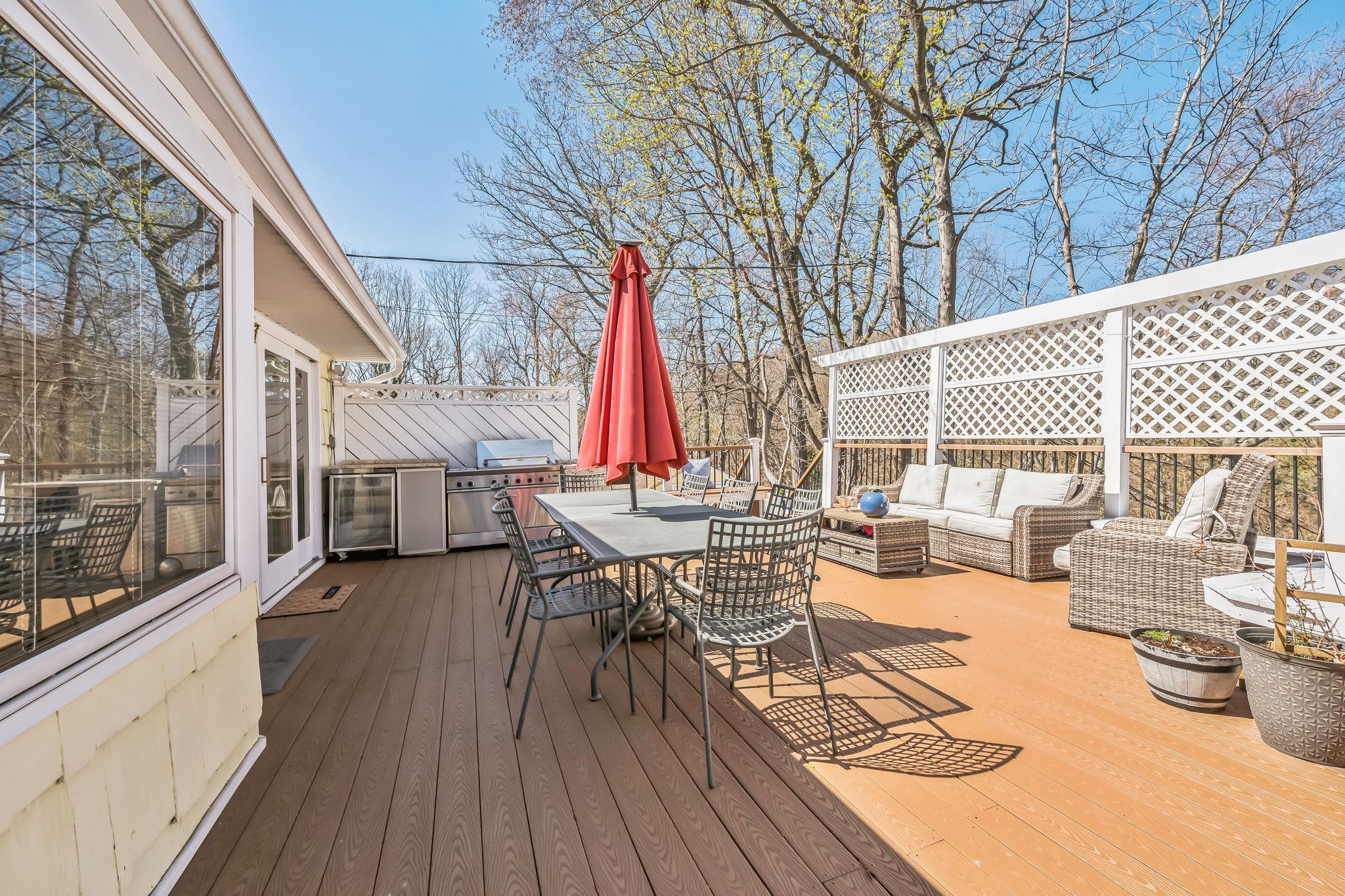 Single Family Glen  Suffolk County, NY 11724, MLS-844620-21