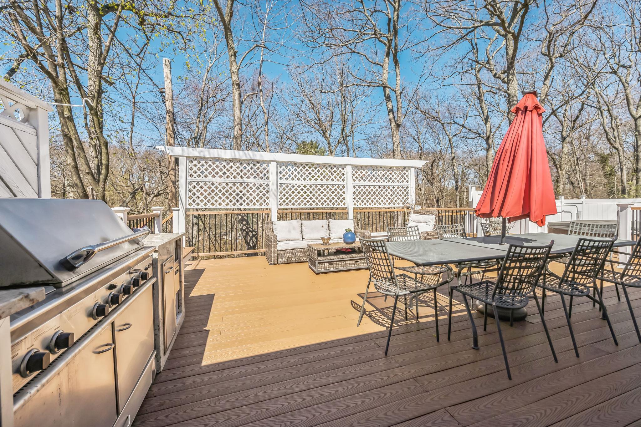 Single Family Glen  Suffolk County, NY 11724, MLS-844620-22
