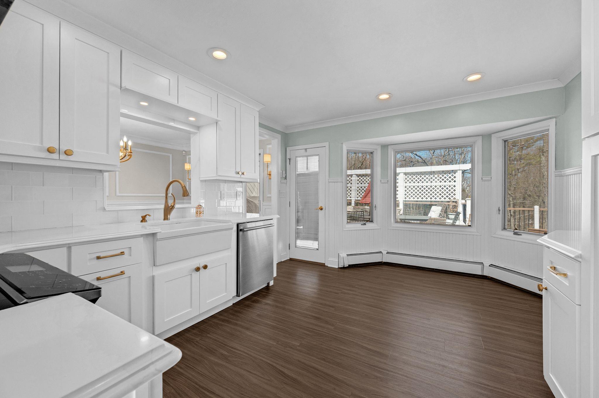 Single Family Glen  Suffolk County, NY 11724, MLS-844620-8