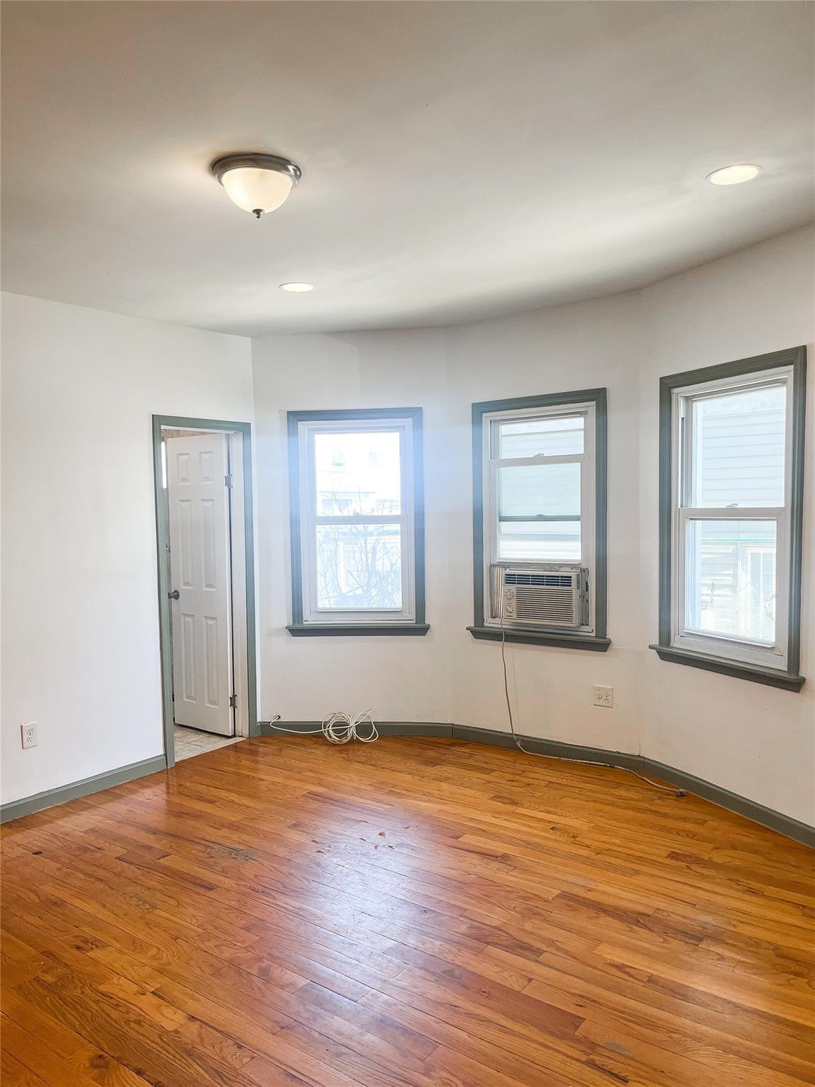 Apartment 137th  Queens, NY 11434, MLS-844624-2