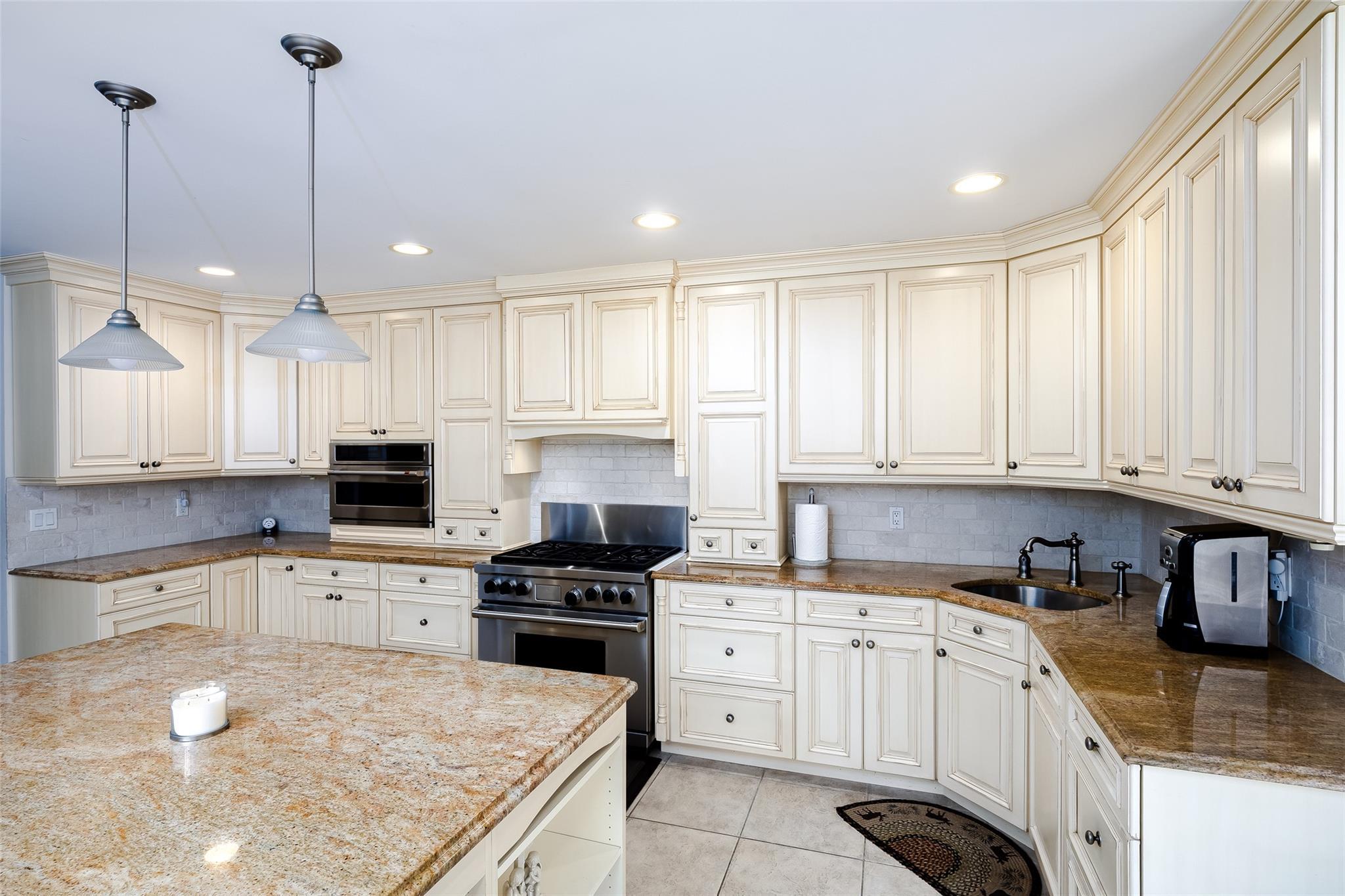 Single Family Uva  Suffolk County, NY 11777, MLS-844645-16