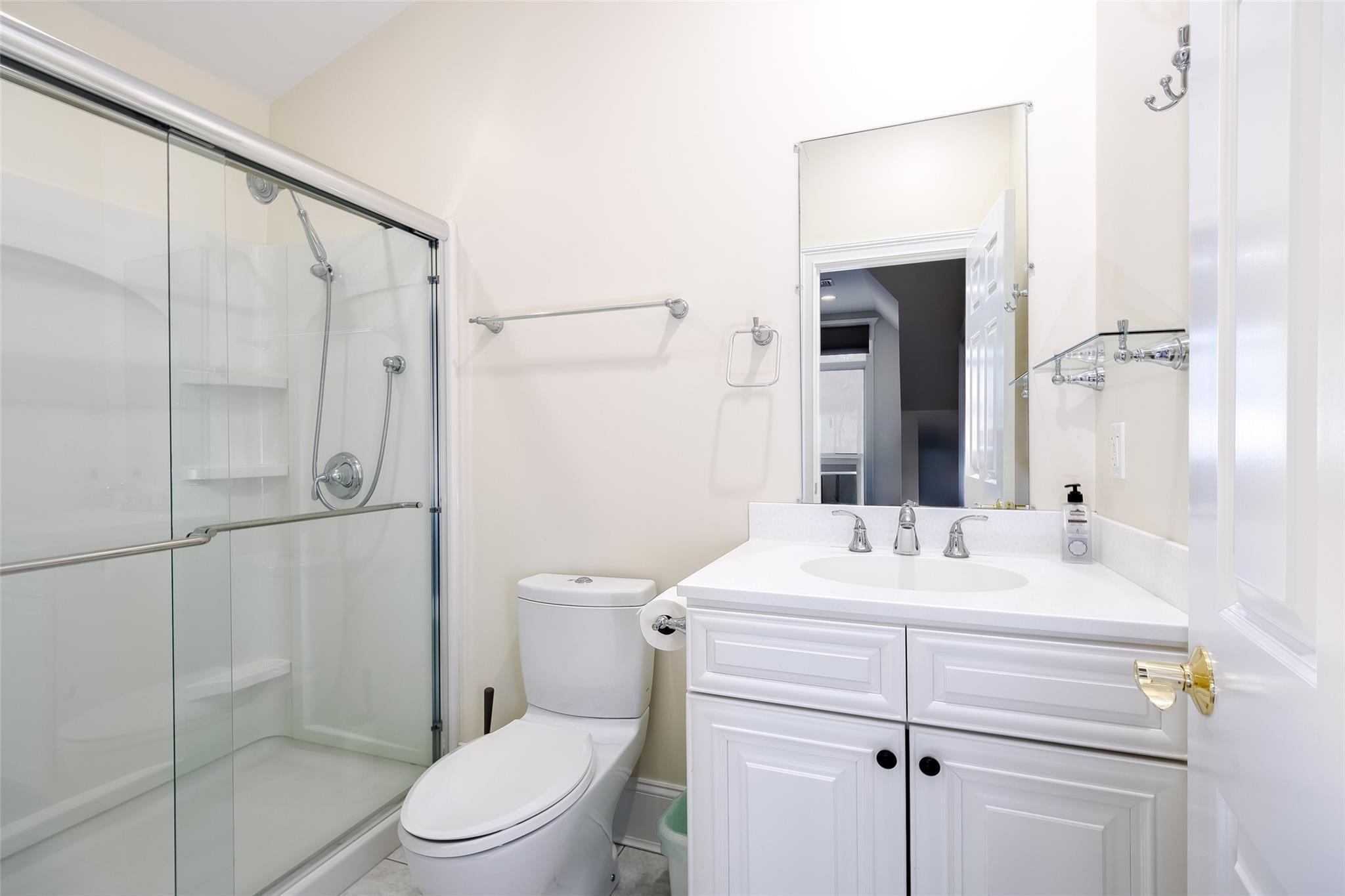Single Family Uva  Suffolk County, NY 11777, MLS-844645-37