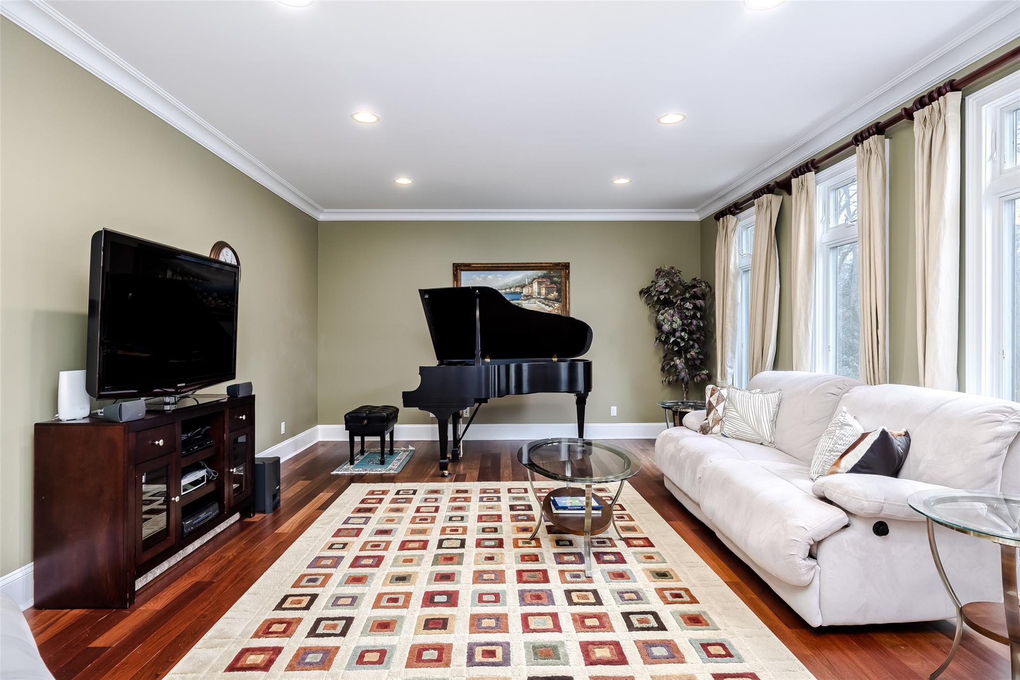 Single Family Uva  Suffolk County, NY 11777, MLS-844645-6