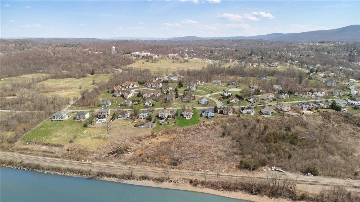 Single Family Old Castle Point  Dutchess County, NY 12590, MLS-844650-47