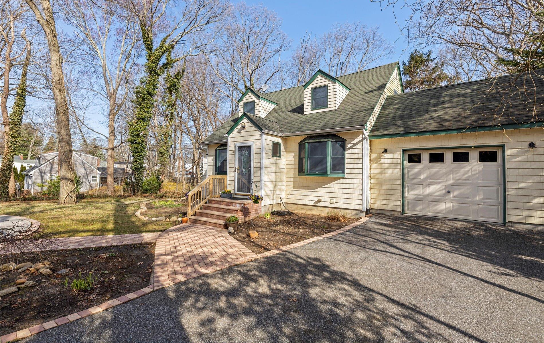 Single Family Teed  Suffolk County, NY 11746, MLS-844686-2