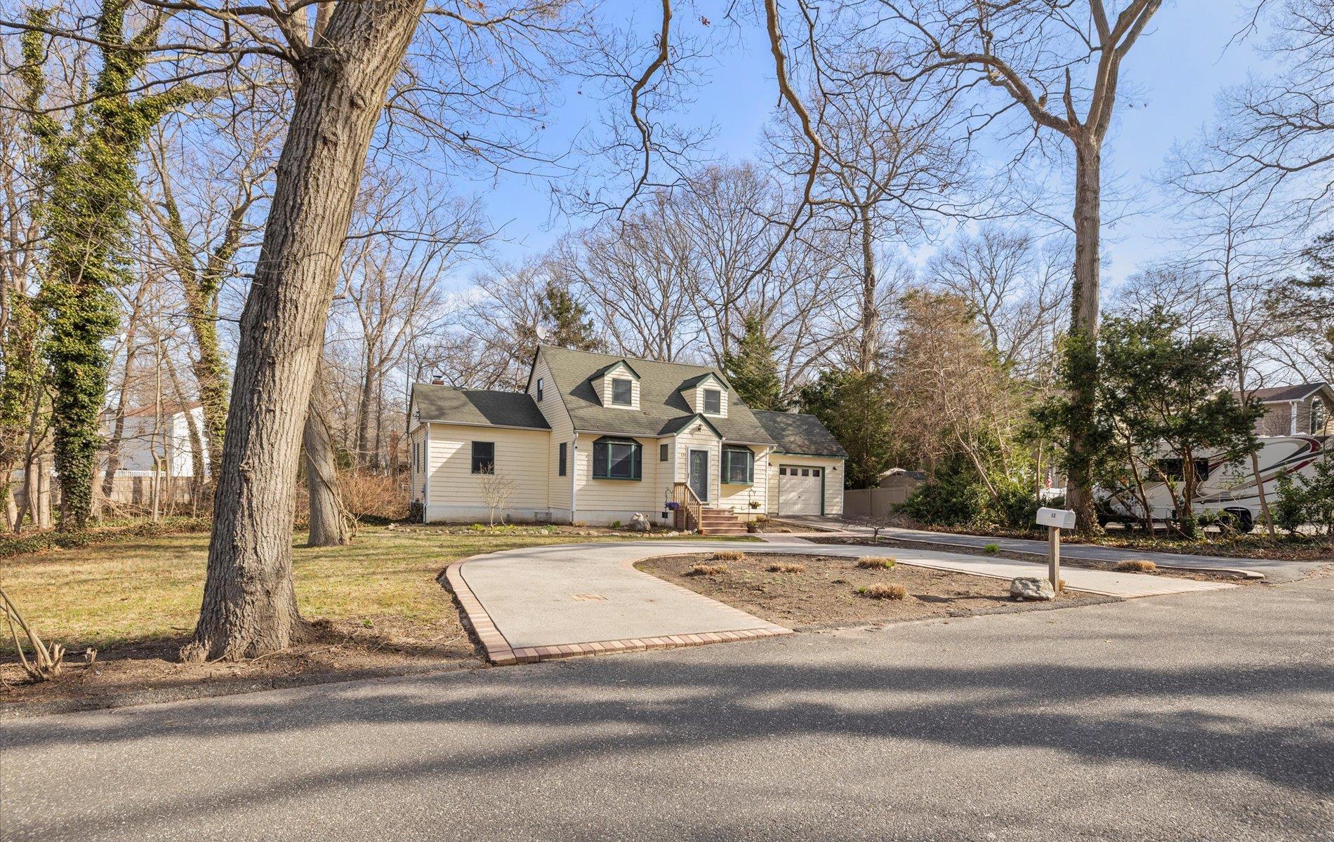 Single Family Teed  Suffolk County, NY 11746, MLS-844686-3
