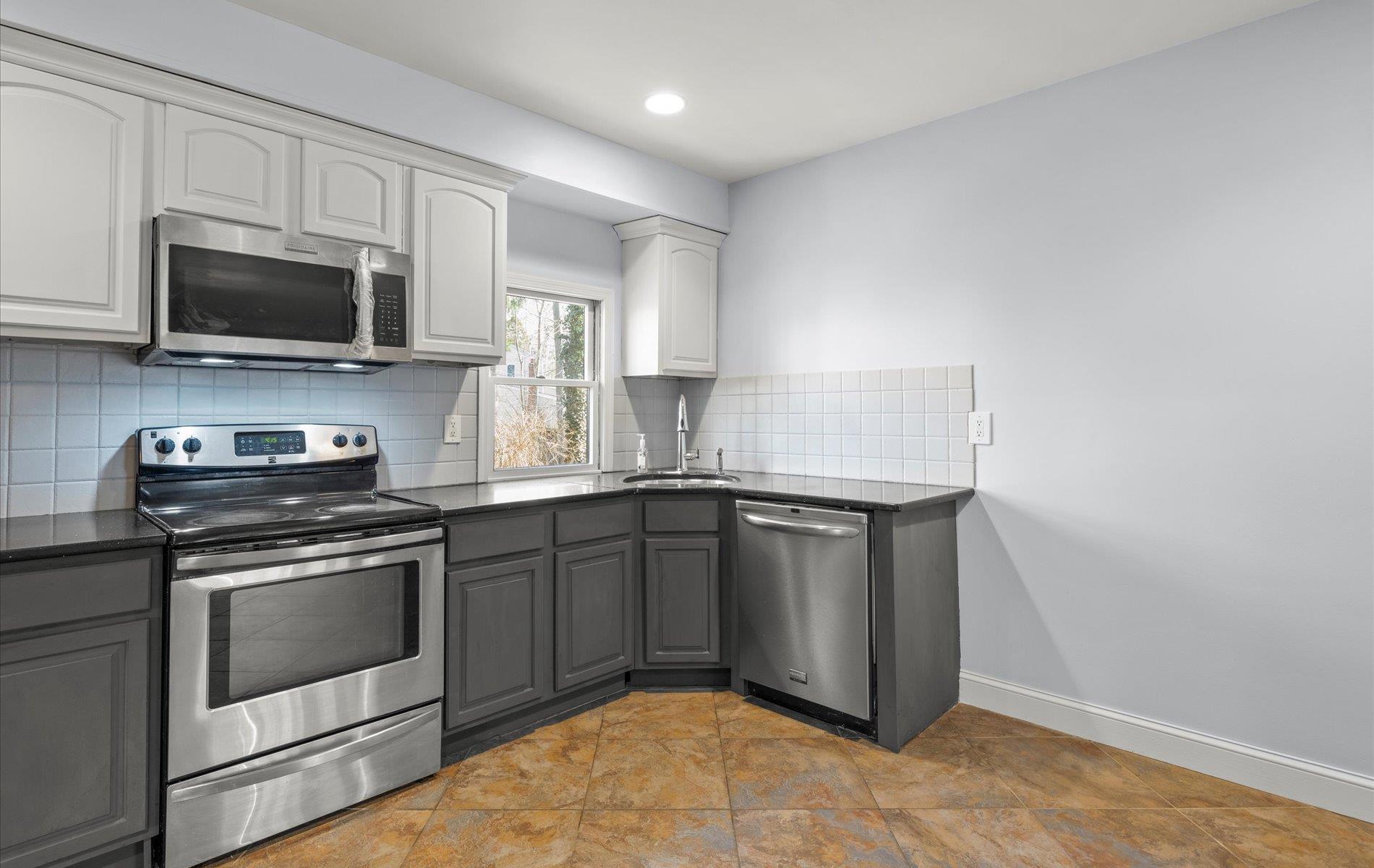 Single Family Teed  Suffolk County, NY 11746, MLS-844686-7