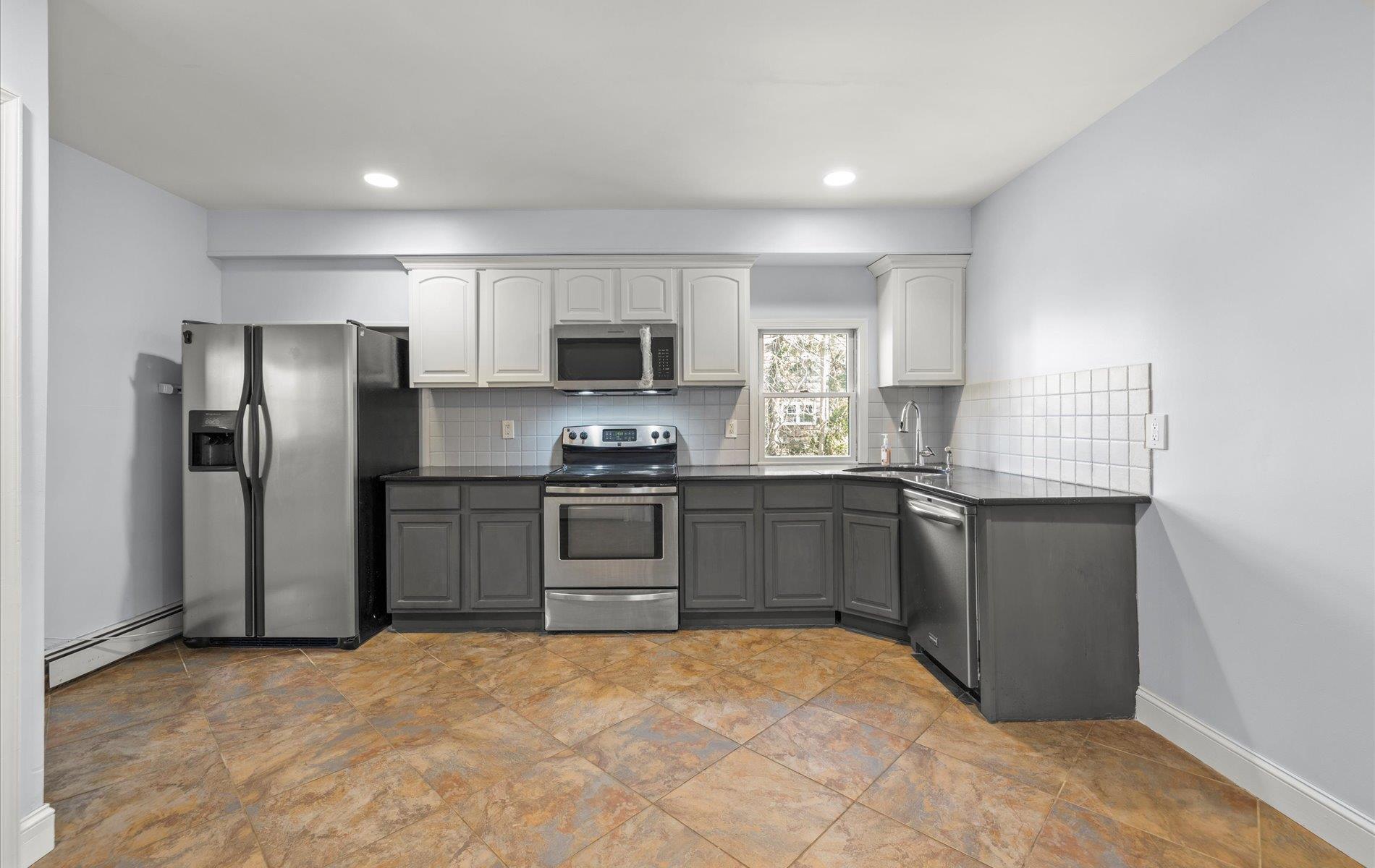 Single Family Teed  Suffolk County, NY 11746, MLS-844686-8