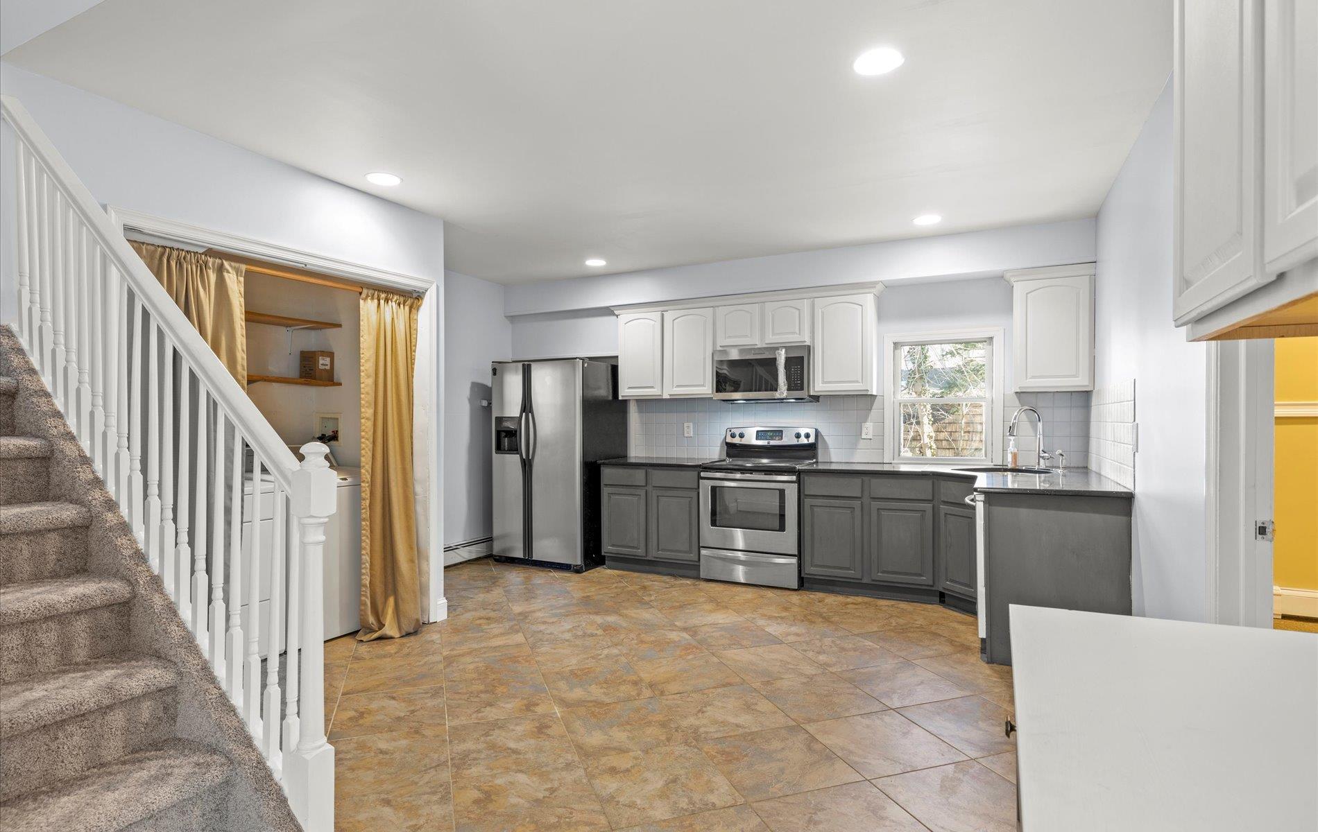 Single Family Teed  Suffolk County, NY 11746, MLS-844686-9