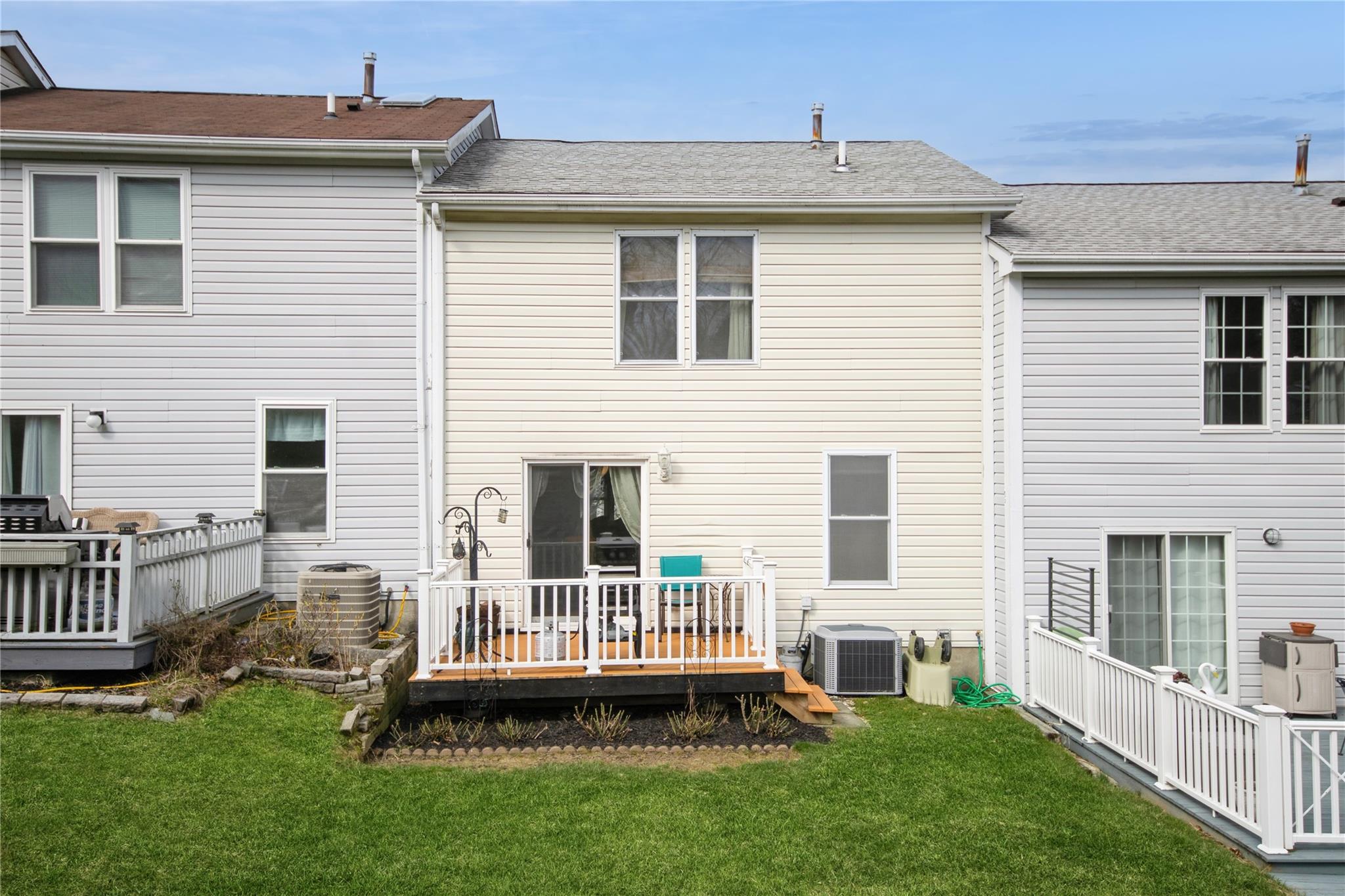 Single Family Helen  Dutchess County, NY 12508, MLS-844688-32