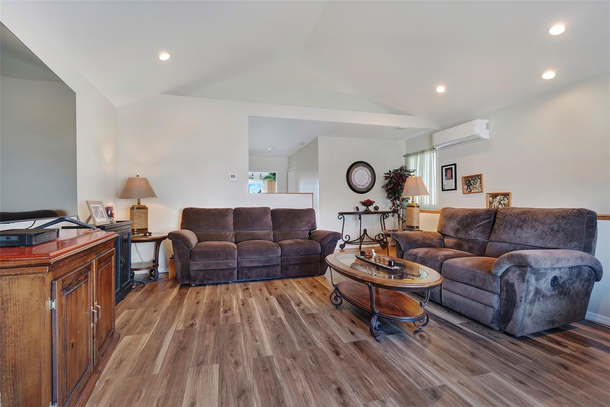 Single Family 10th  Queens, NY 11693, MLS-844700-13