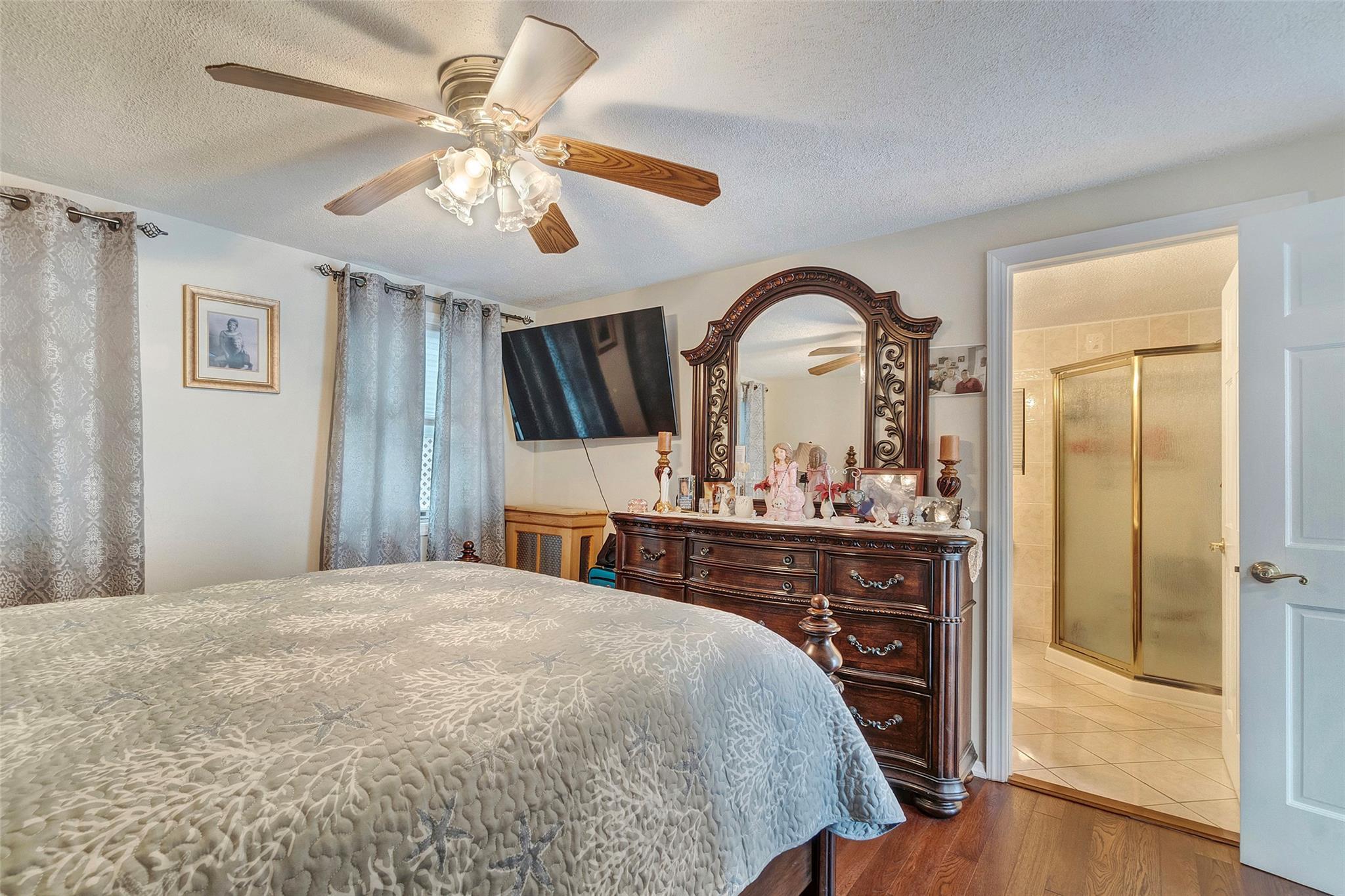Single Family 10th  Queens, NY 11693, MLS-844700-8