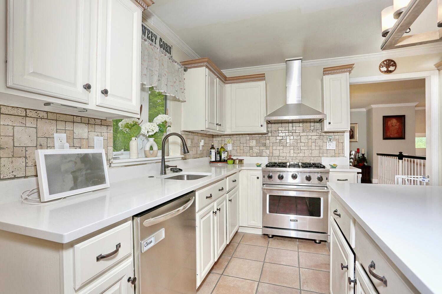 Single Family Hickory  Rockland County, NY 10974, MLS-844747-10