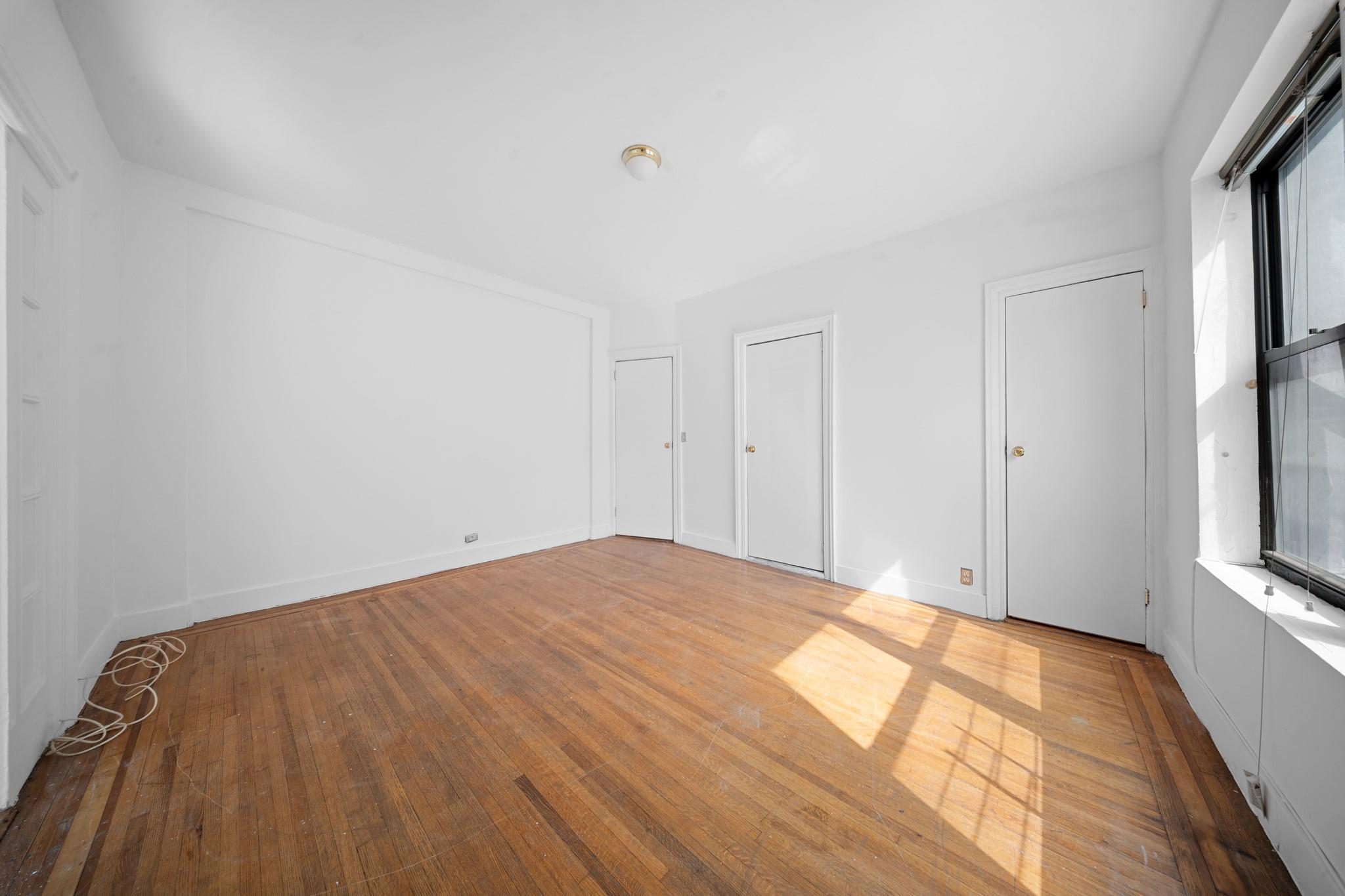 Coop Anderson  Bronx, NY 10452, MLS-844762-9