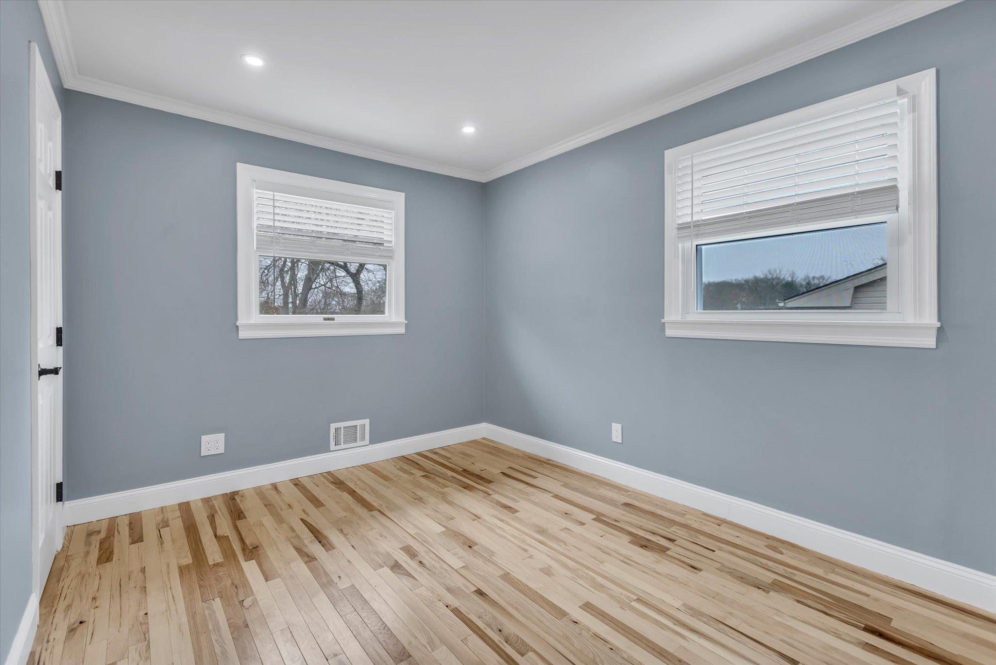 Single Family Weston  Suffolk County, NY 11787, MLS-844838-10