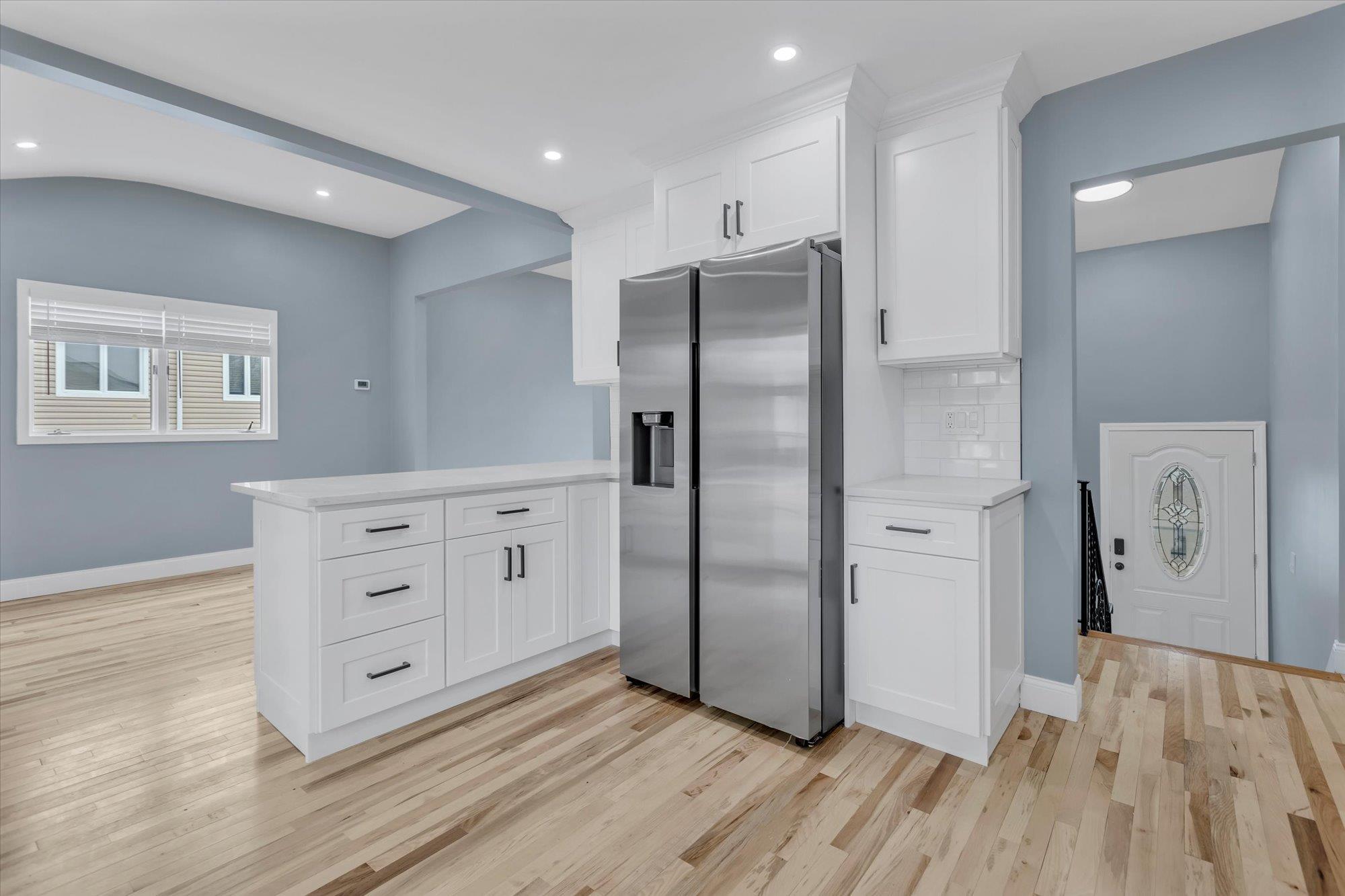Single Family Weston  Suffolk County, NY 11787, MLS-844838-8