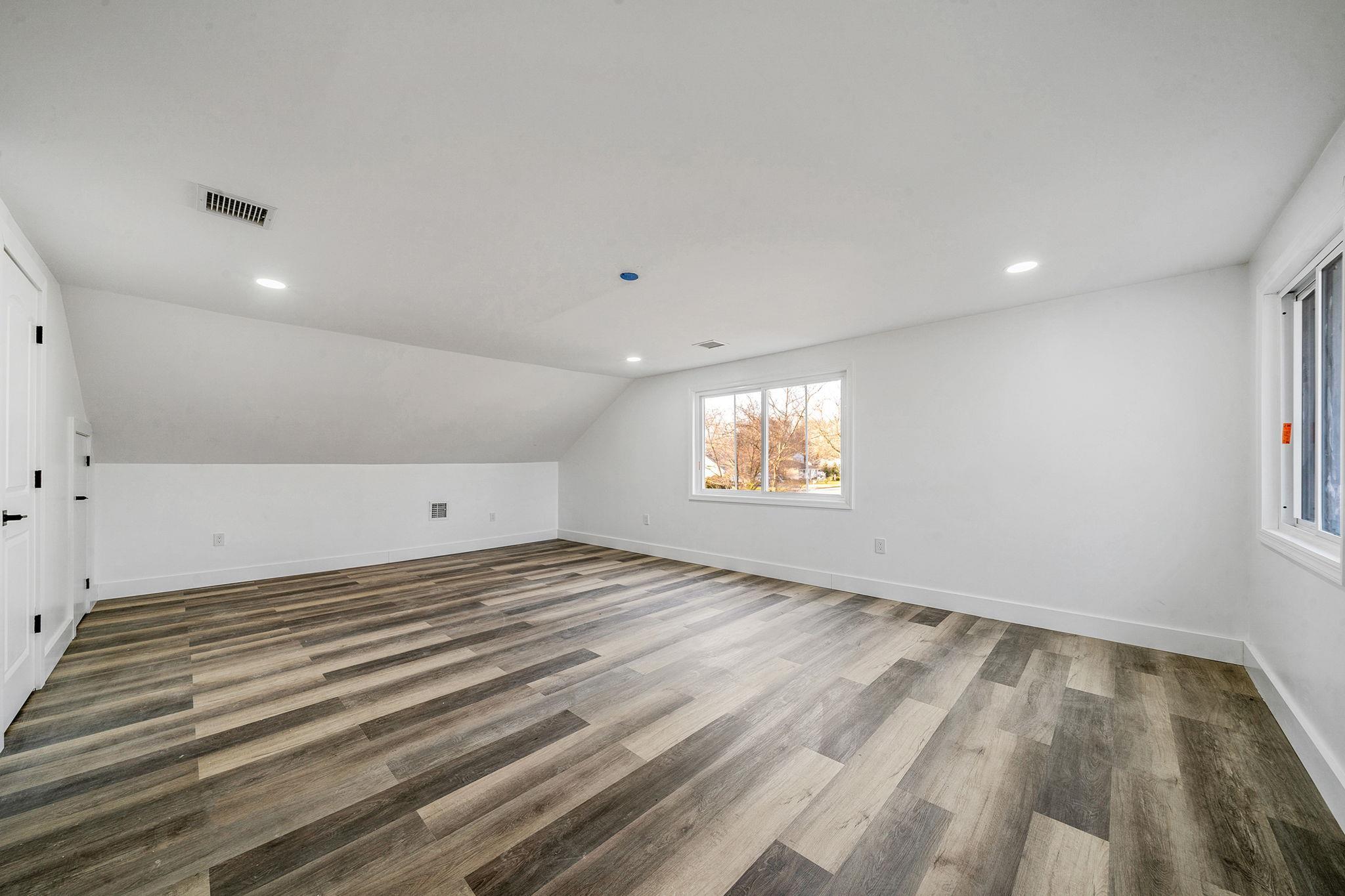 Single Family Sequoia  Suffolk County, NY 11727, MLS-844856-28