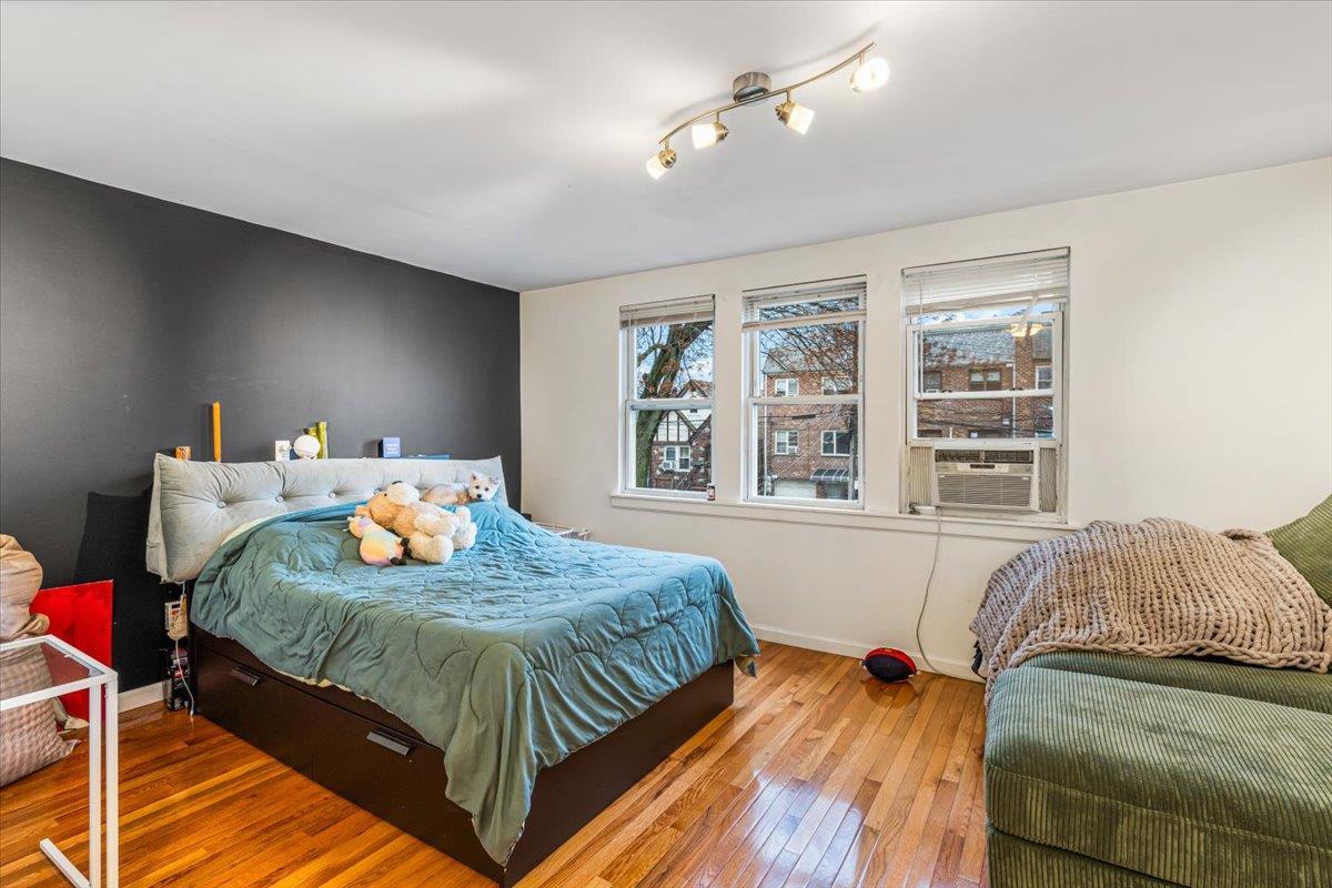 Single Family 160th  Queens, NY 11365, MLS-844859-12