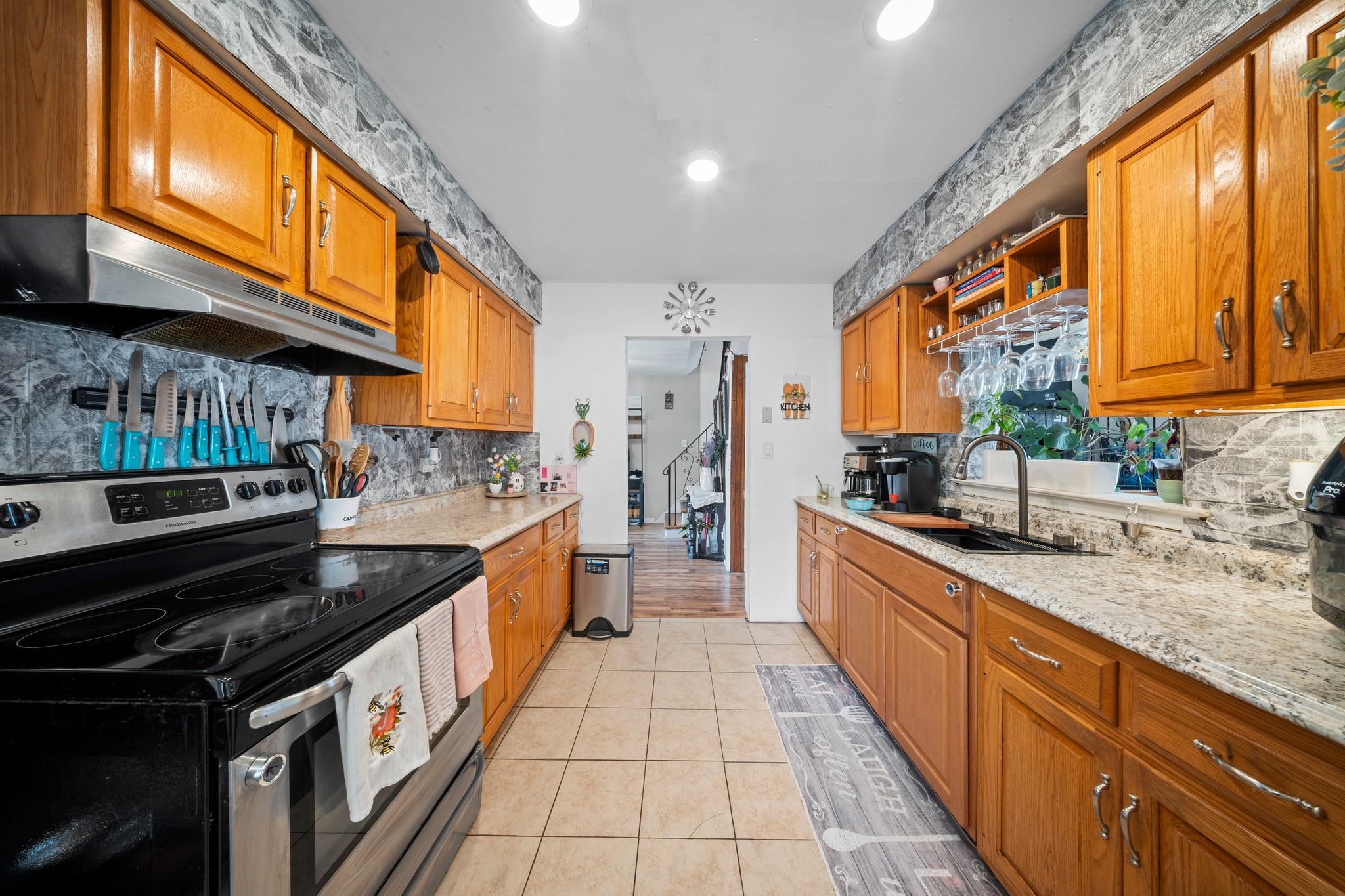 Single Family Olive  Suffolk County, NY 11722, MLS-844868-6