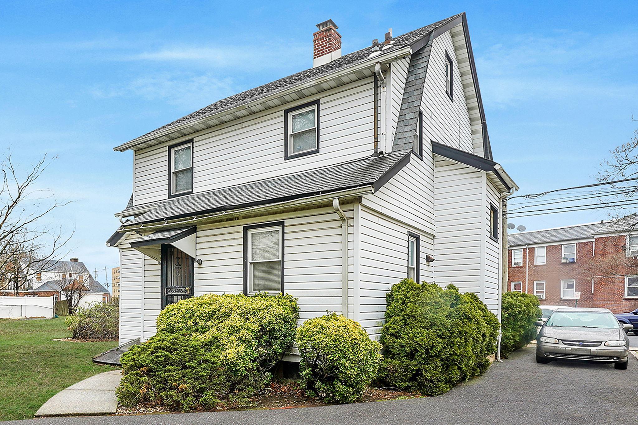 Single Family Bennett  Nassau County, NY 11550, MLS-844873-3