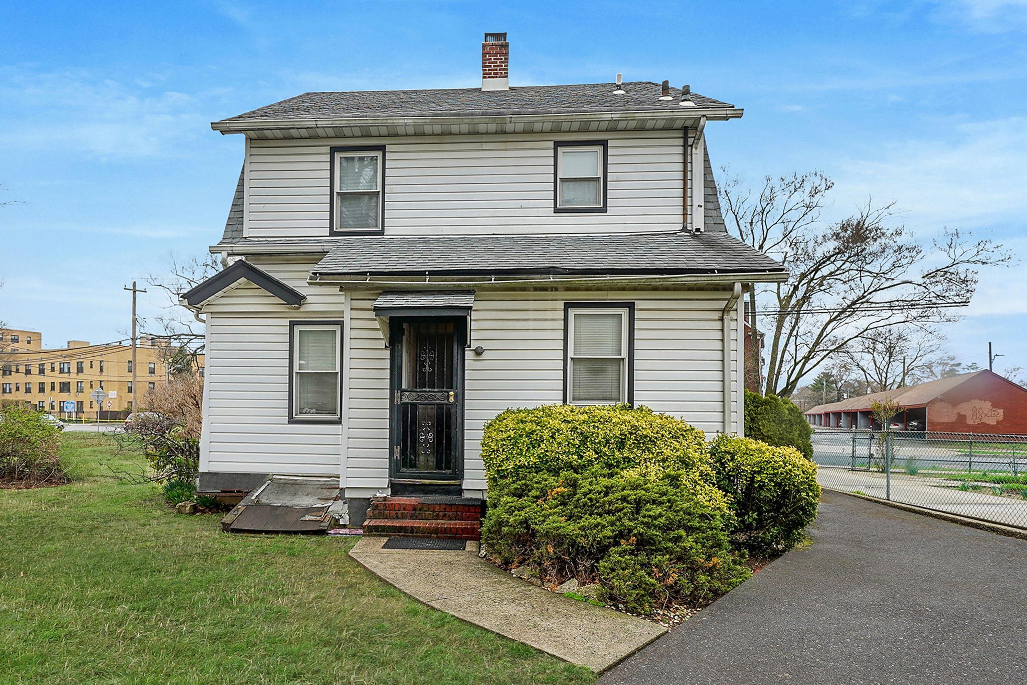 Single Family Bennett  Nassau County, NY 11550, MLS-844873-4