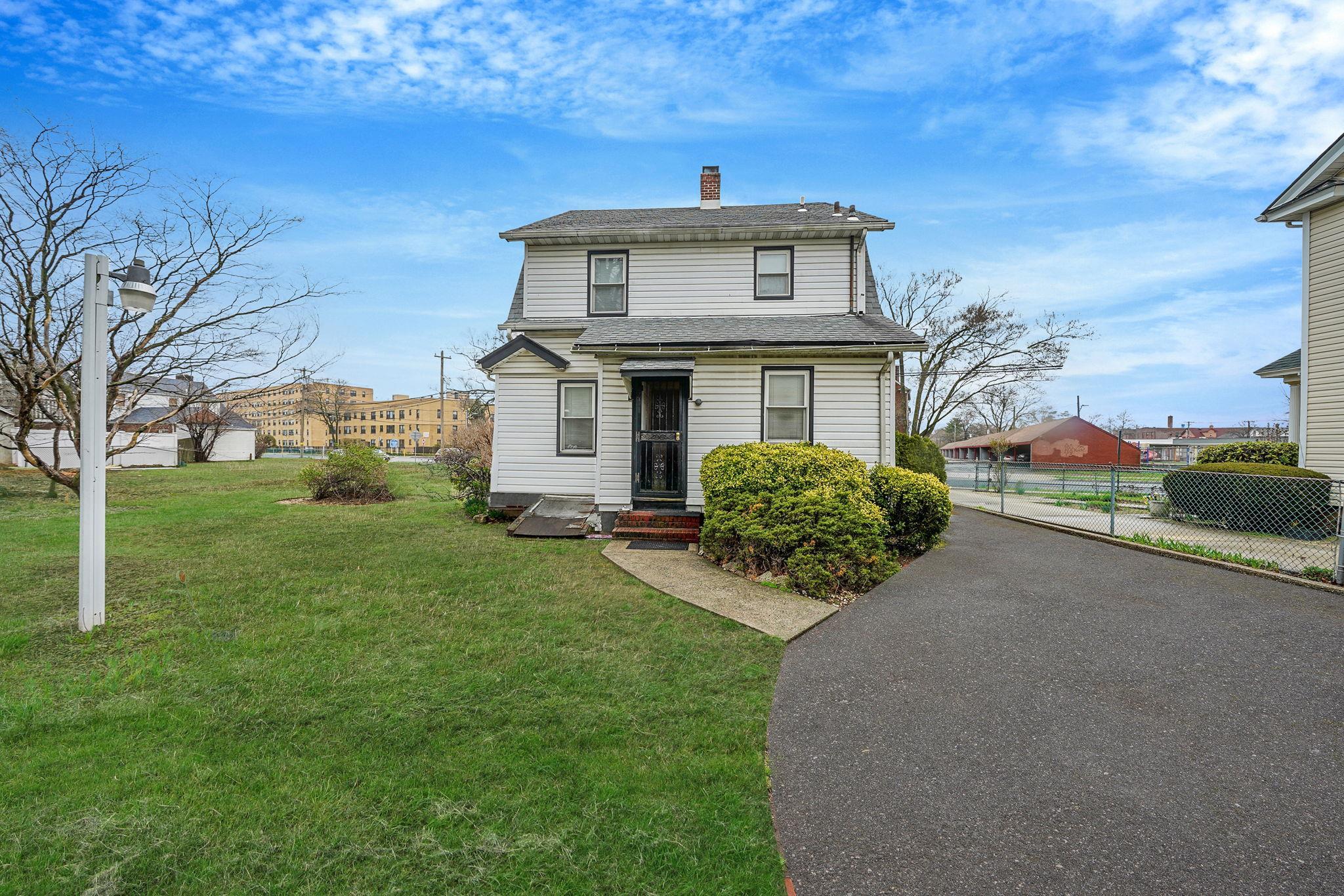 Single Family Bennett  Nassau County, NY 11550, MLS-844873-5