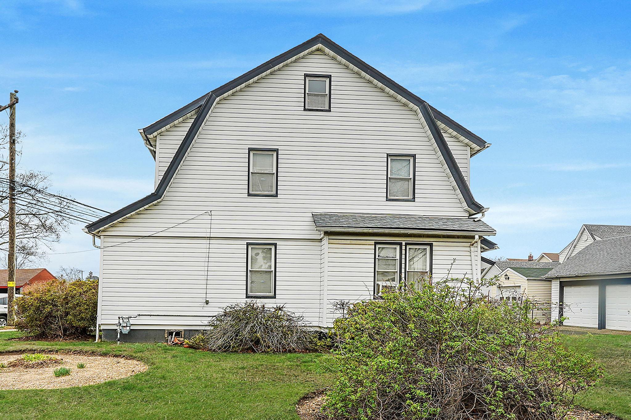 Single Family Bennett  Nassau County, NY 11550, MLS-844873-8