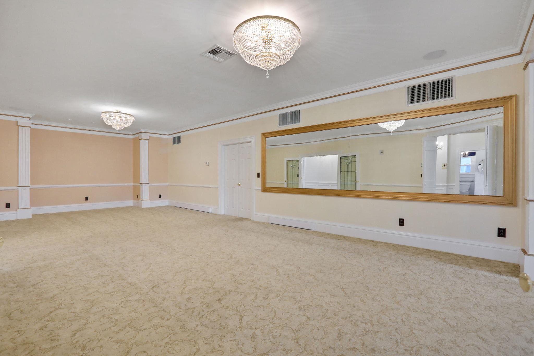 Single Family Albany  Ulster County, NY 12401, MLS-844907-10