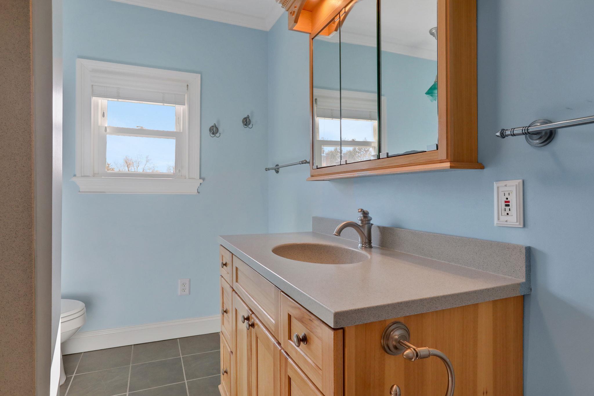 Single Family Albany  Ulster County, NY 12401, MLS-844907-34