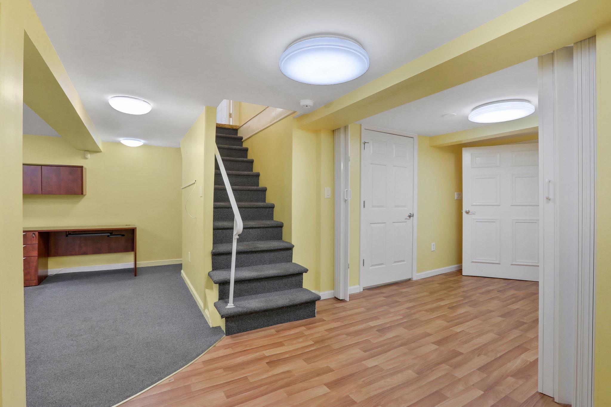Single Family Albany  Ulster County, NY 12401, MLS-844907-38