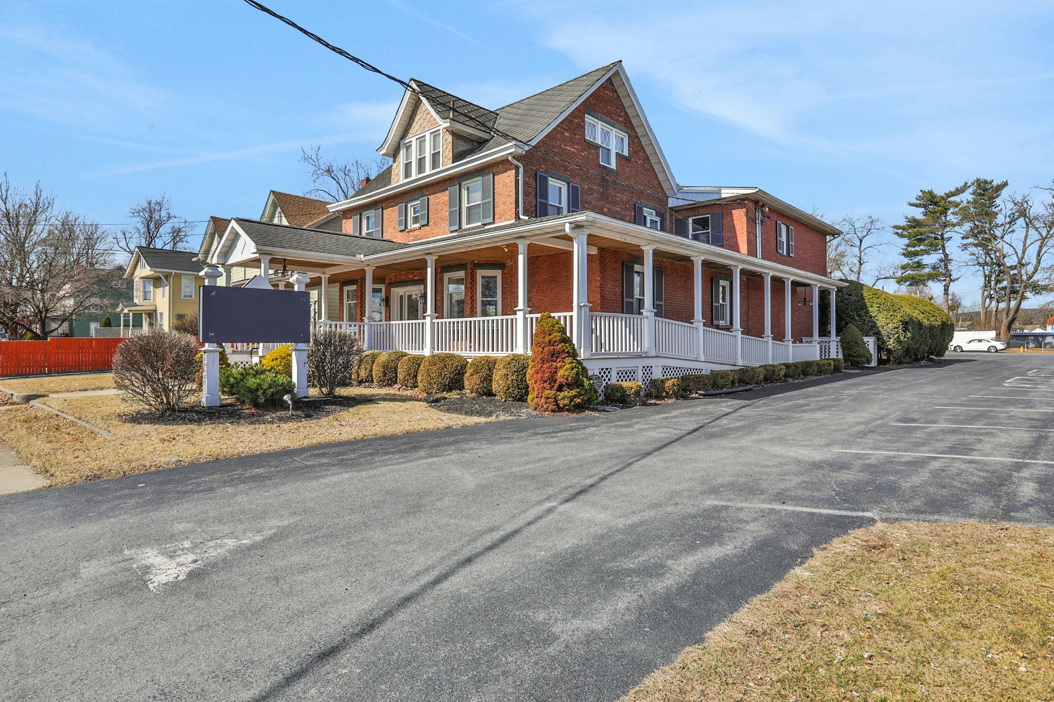 Single Family Albany  Ulster County, NY 12401, MLS-844907-4