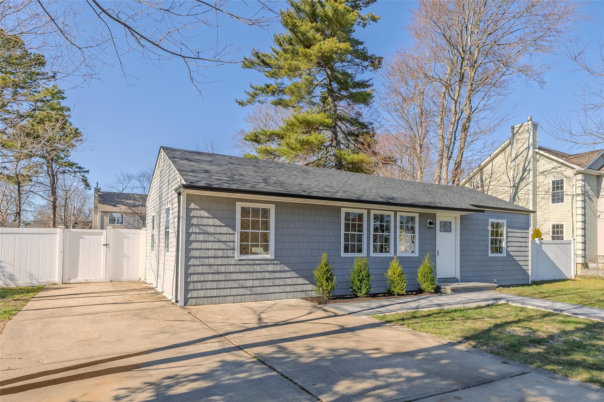 Single Family Doolittle  Suffolk County, NY 11717, MLS-844924-31