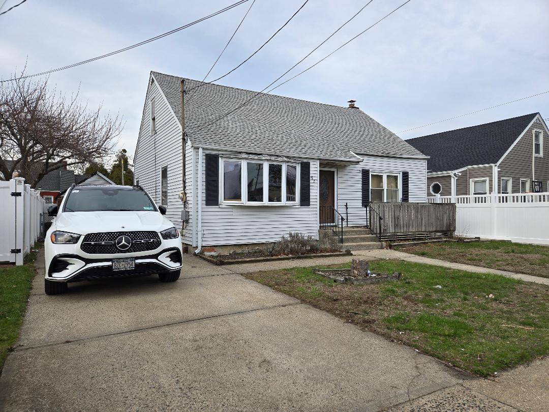 Single Family Westbury  Nassau County, NY 11514, MLS-844935-12