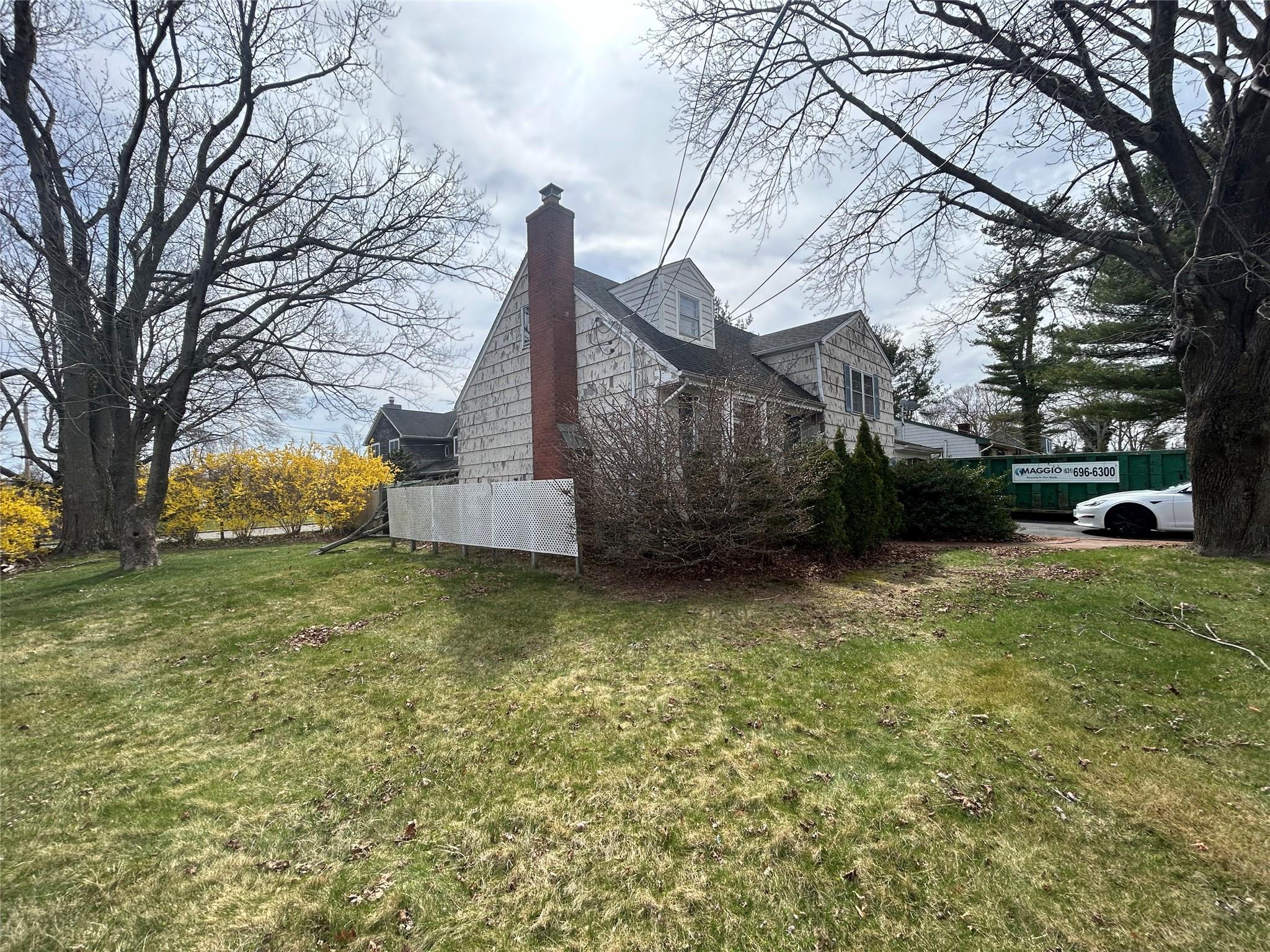 Single Family Woodlawn  Suffolk County, NY 11780, MLS-844936-2