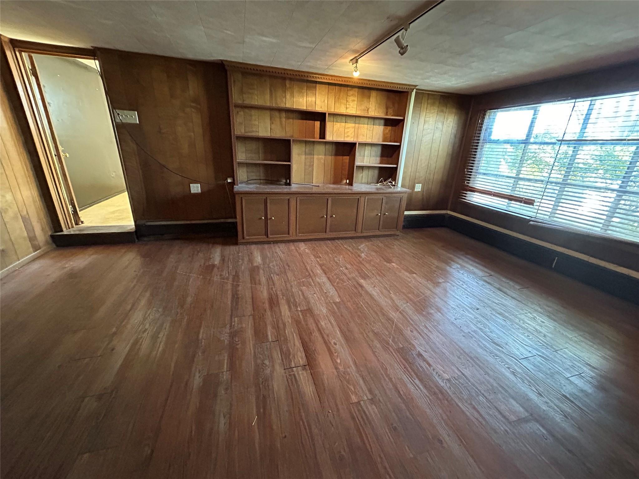 Single Family Woodlawn  Suffolk County, NY 11780, MLS-844936-8