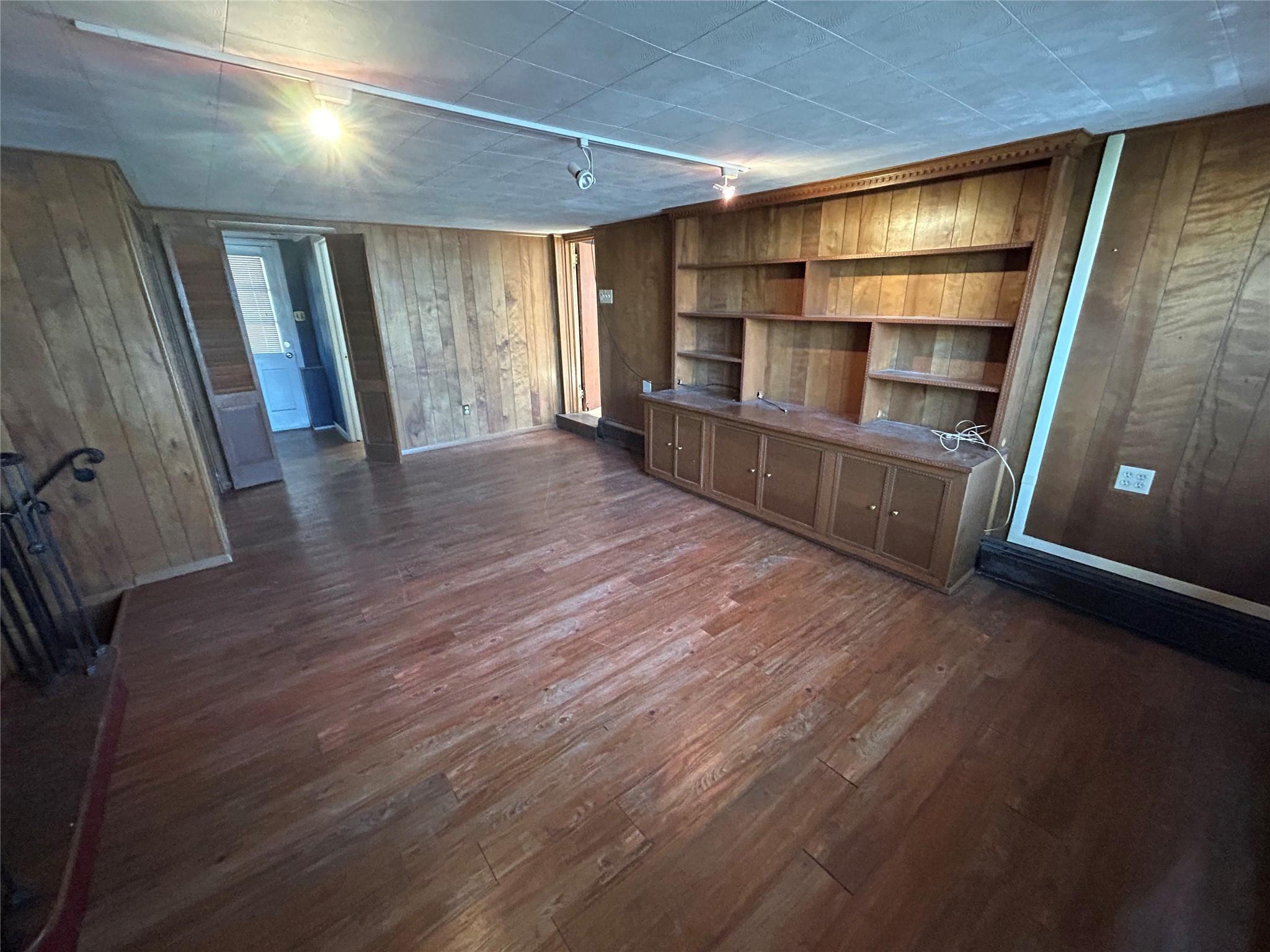 Single Family Woodlawn  Suffolk County, NY 11780, MLS-844936-9
