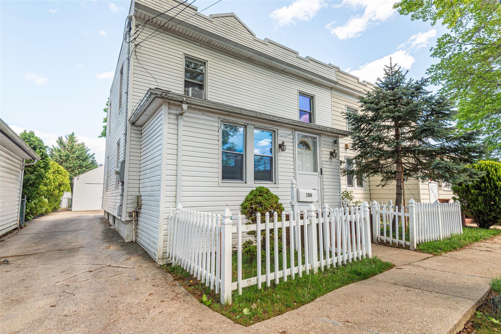 Single Family S.10  Nassau County, NY 11040, MLS-844950-38